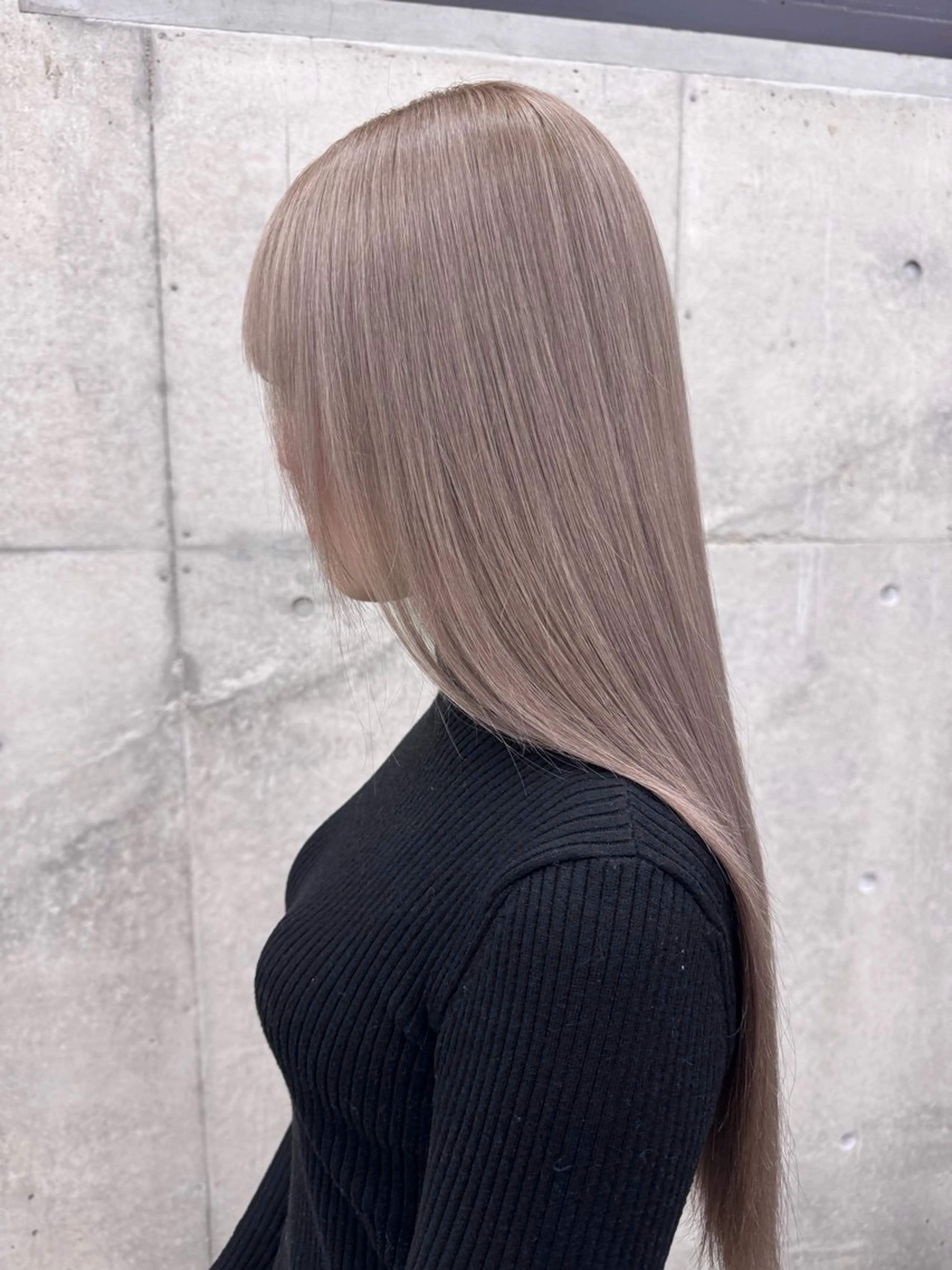 カラー Asami／名古屋／ ハイトーン／デザインのヘアスタイル