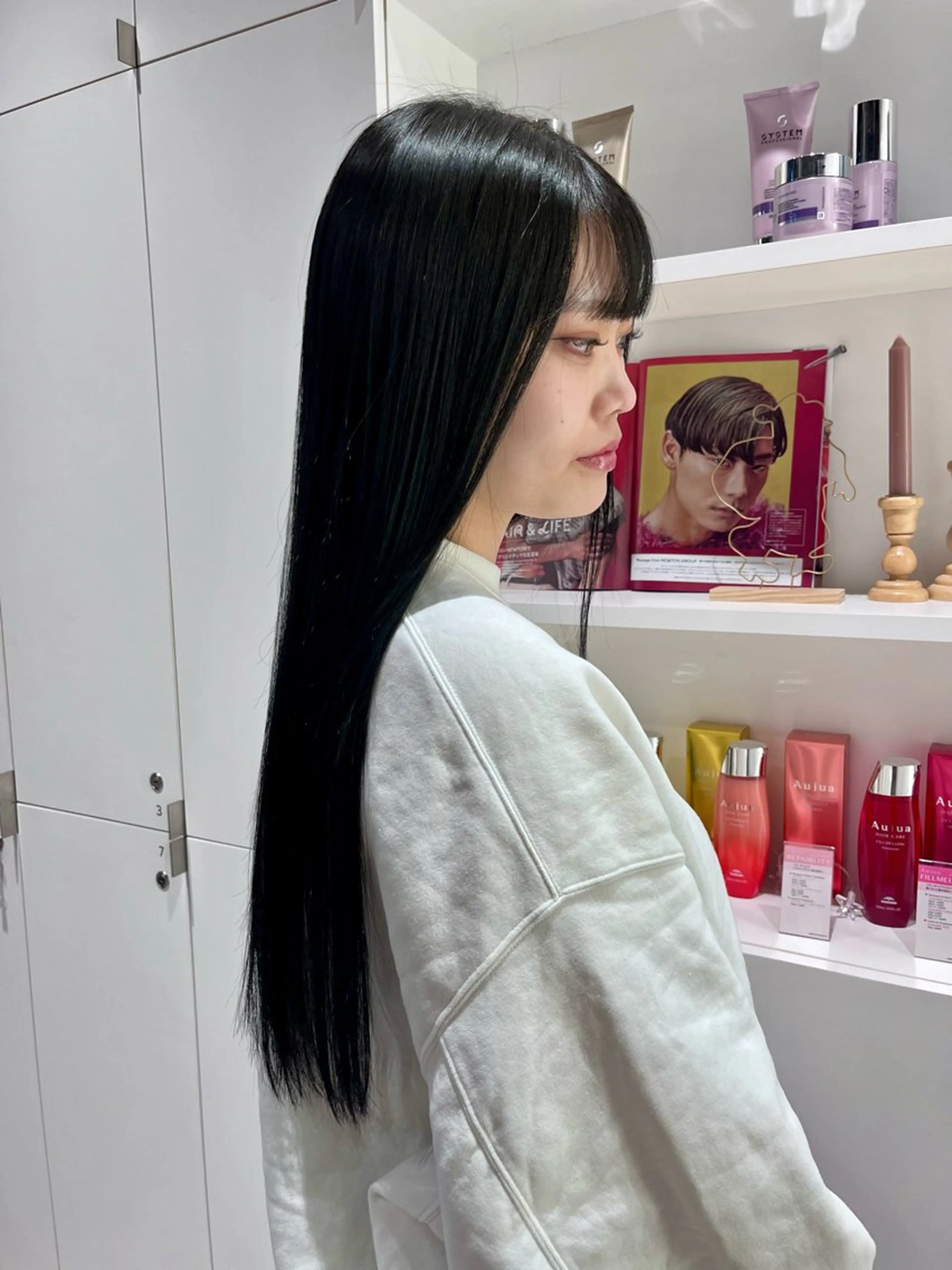 ロング カラー 黒髪 iLi🫧kim ryongna🦋のヘアスタイル