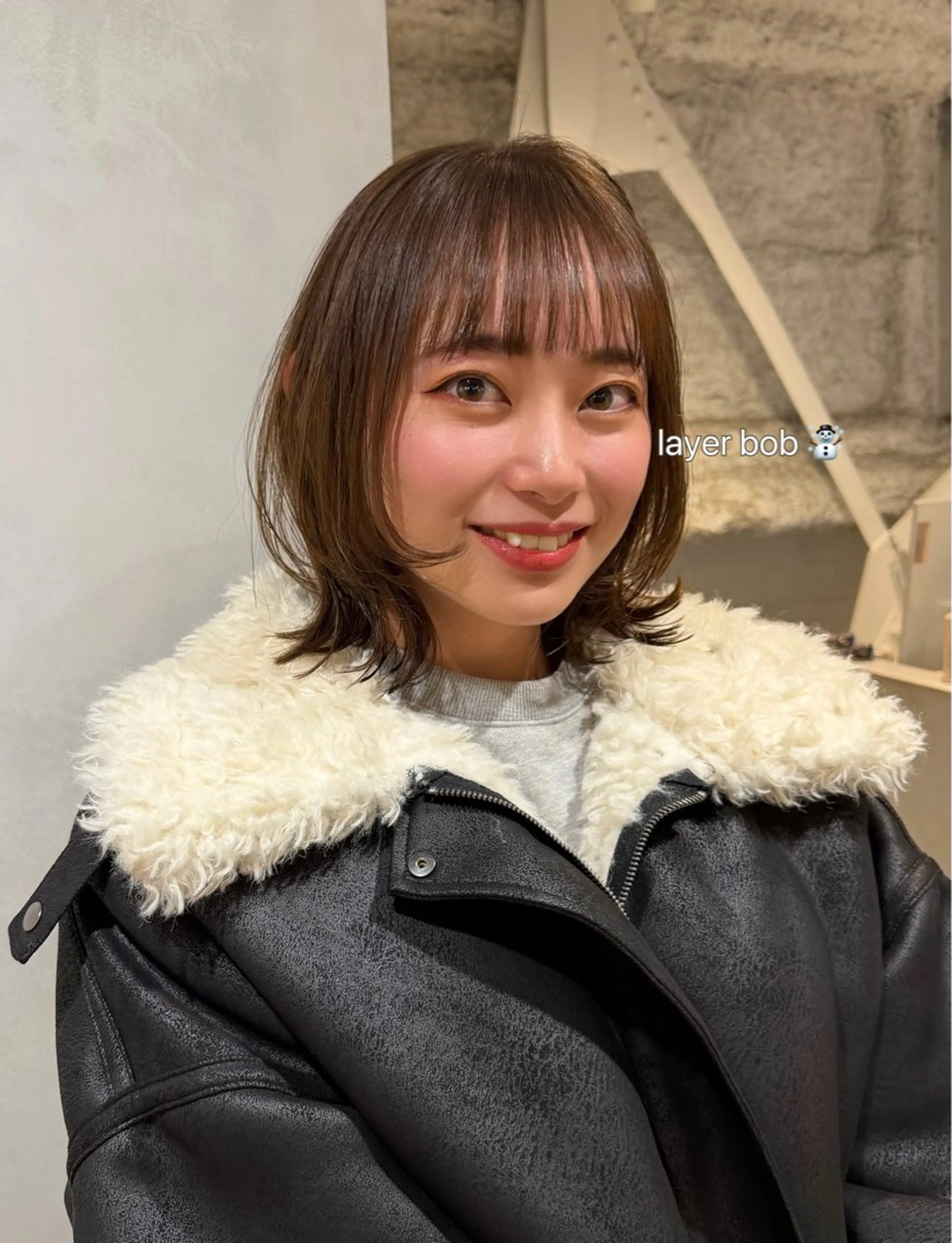 ミディアム SAKI 新宿のヘアスタイル