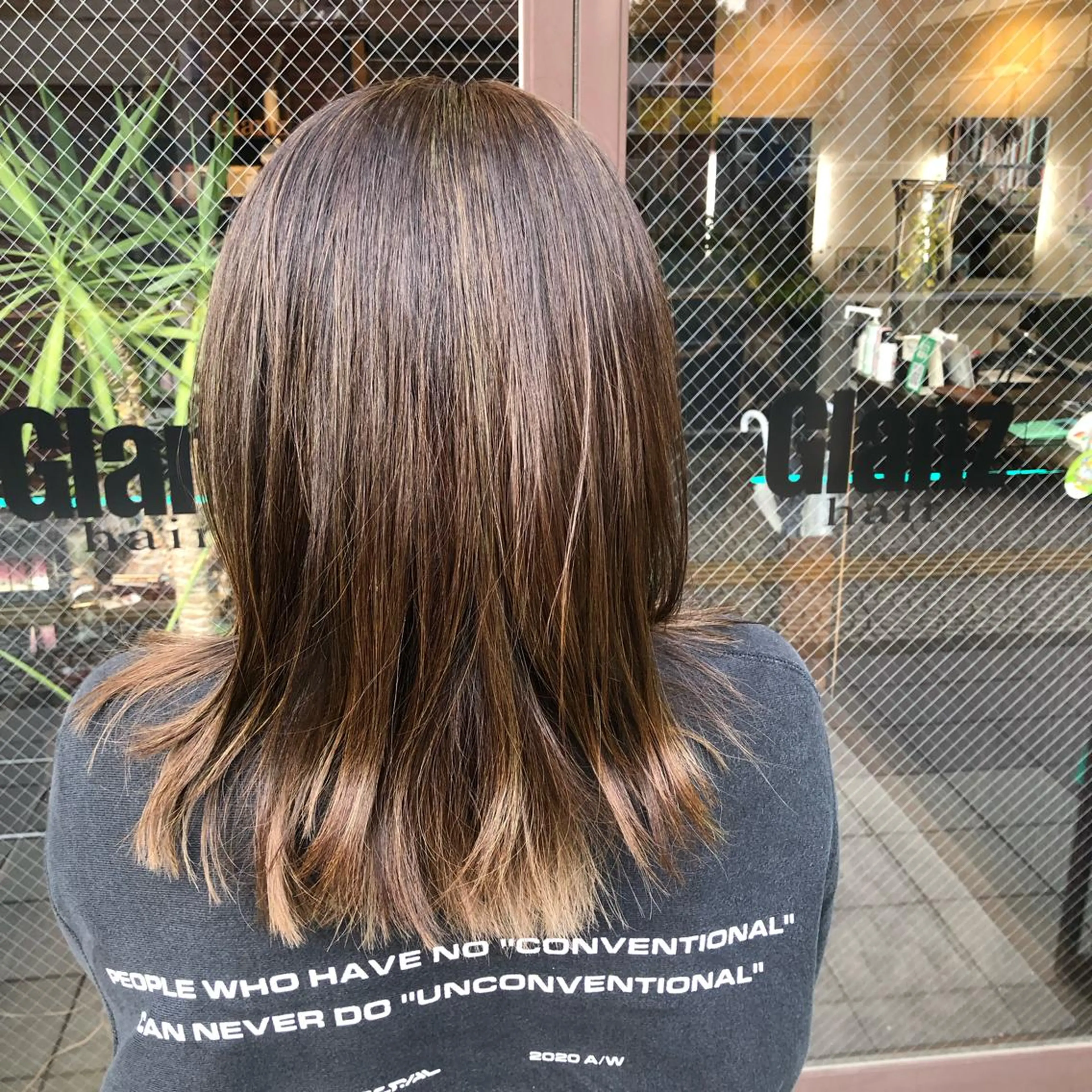 ミディアム ハイライト Glanz hair 坂牛匠のヘアスタイル