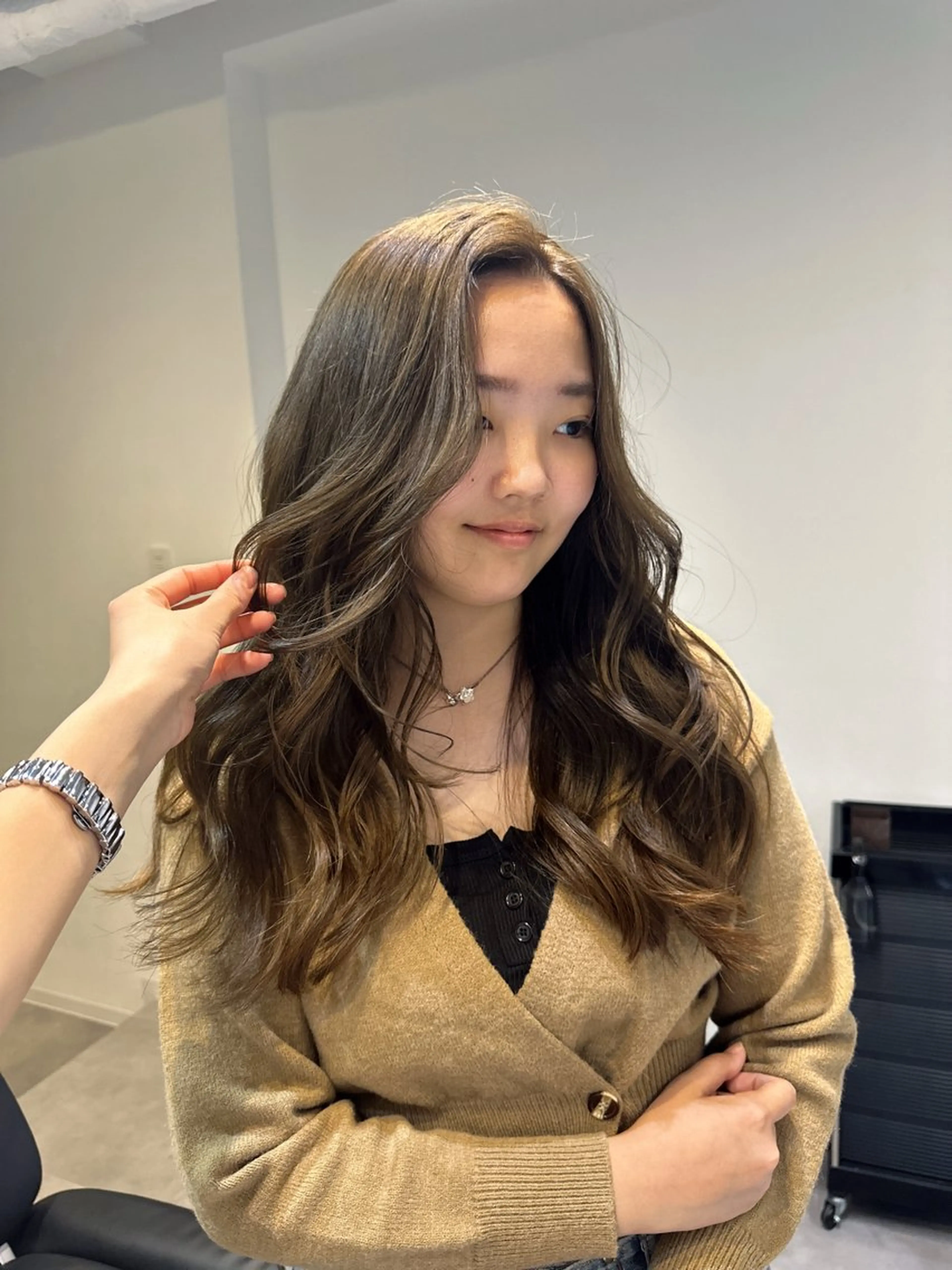 ロング カラー ヘアカラー トリートメント ﾚｲﾔｰ/ﾊｲﾄｰﾝ WAKANAのヘアスタイル