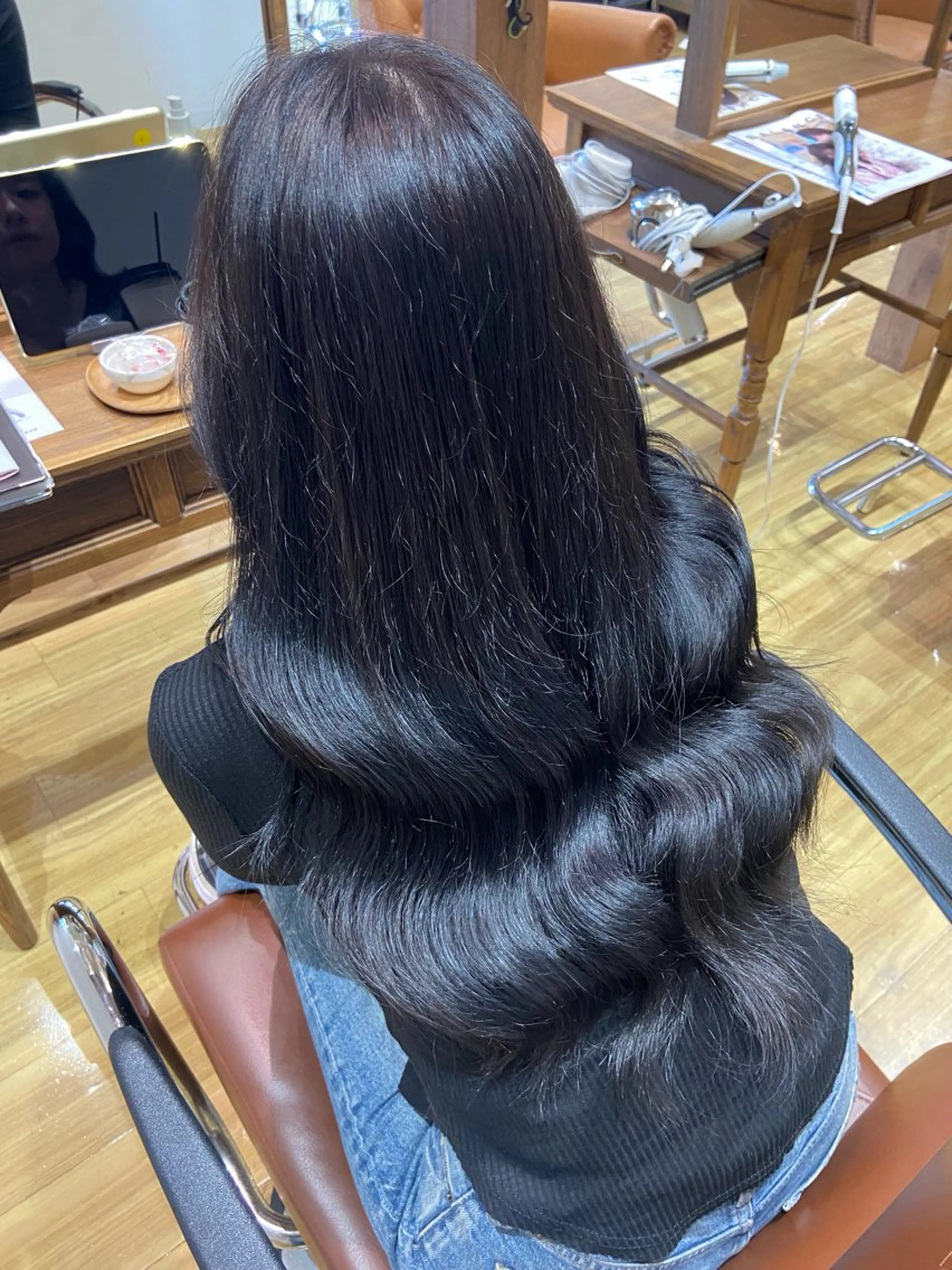 ロング ヘアカラー 小田部 愛のヘアスタイル