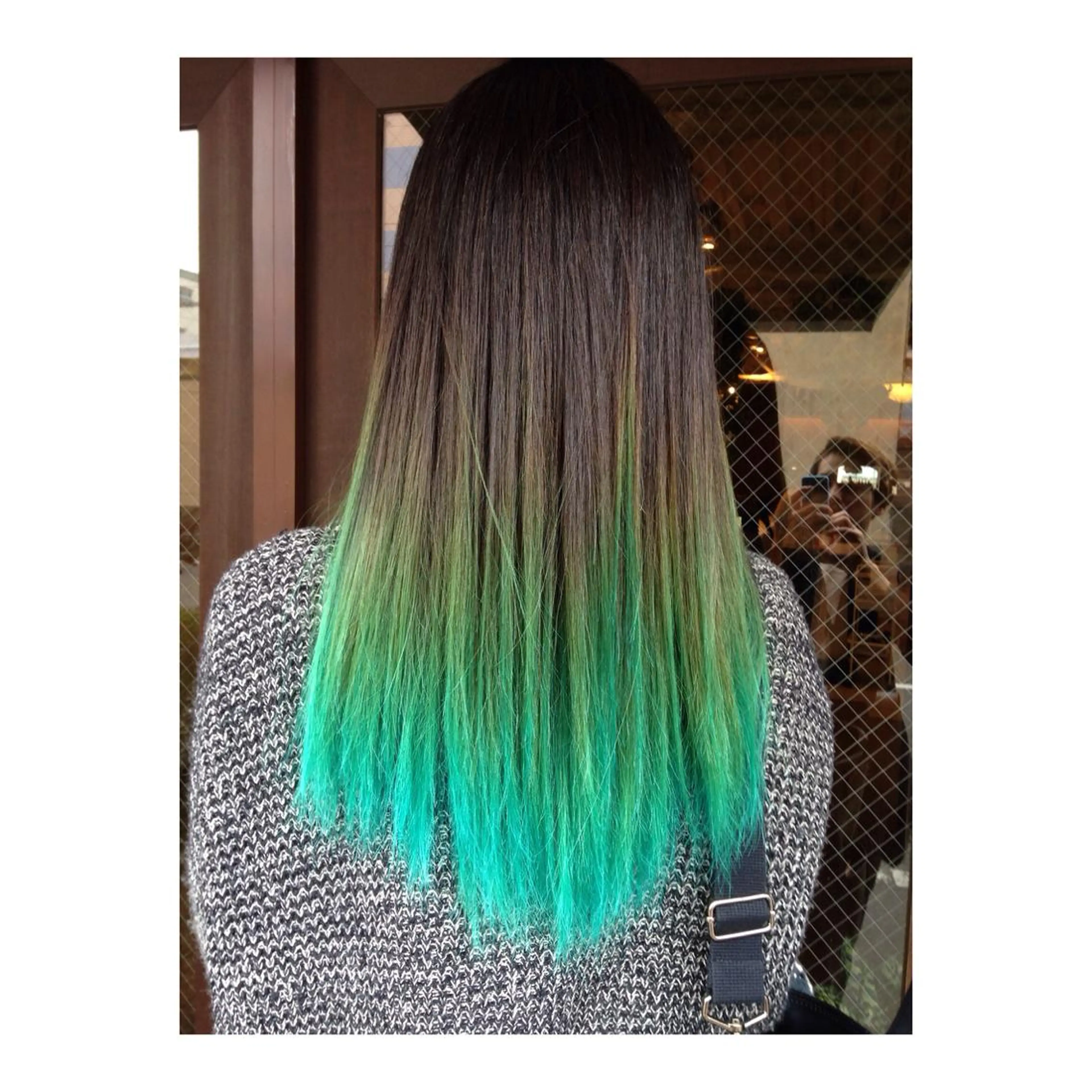 カラー やまもと すぐるのヘアスタイル