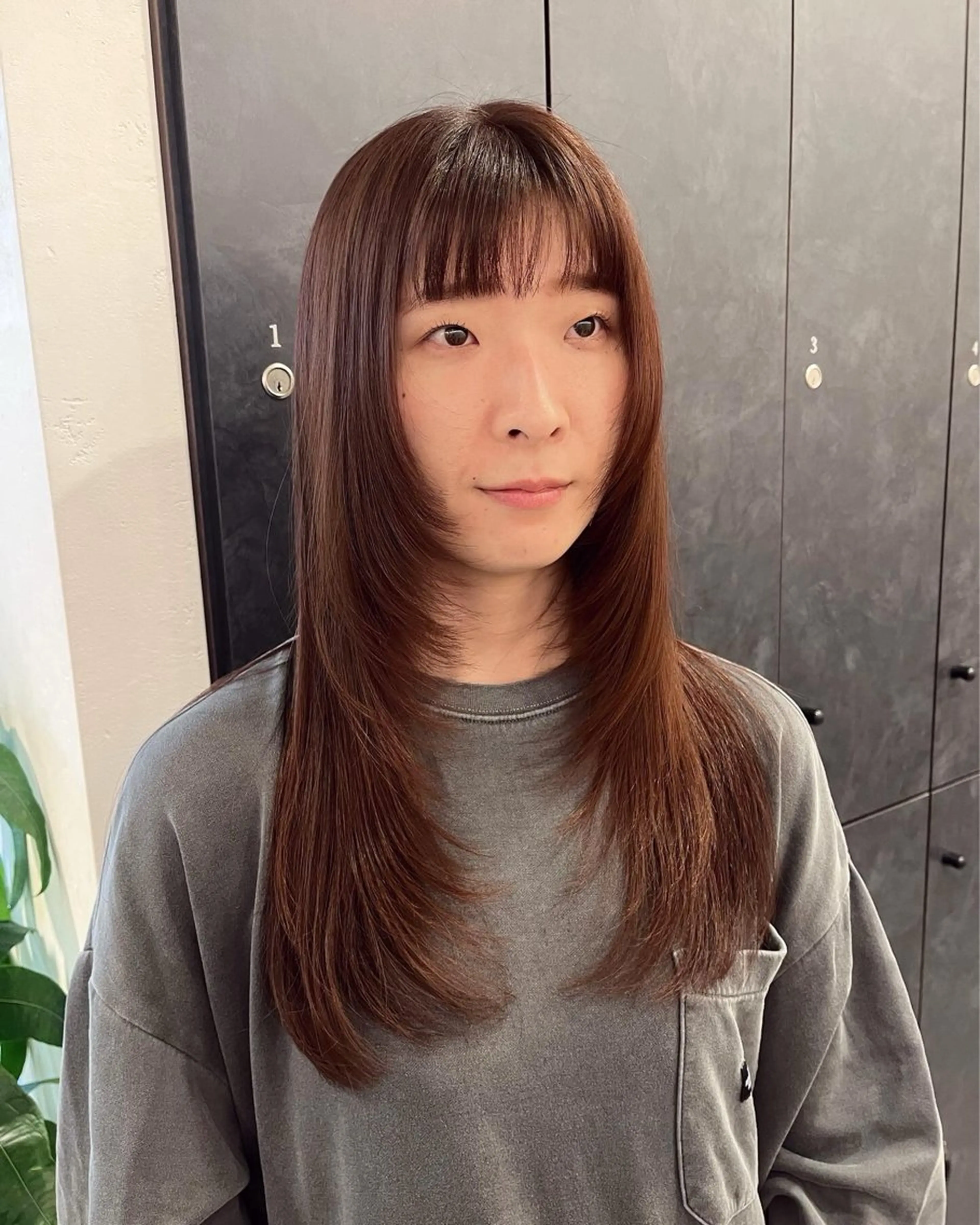 ロング Ｖｉｏｔ  銀座 樋口 桃佳のヘアスタイル