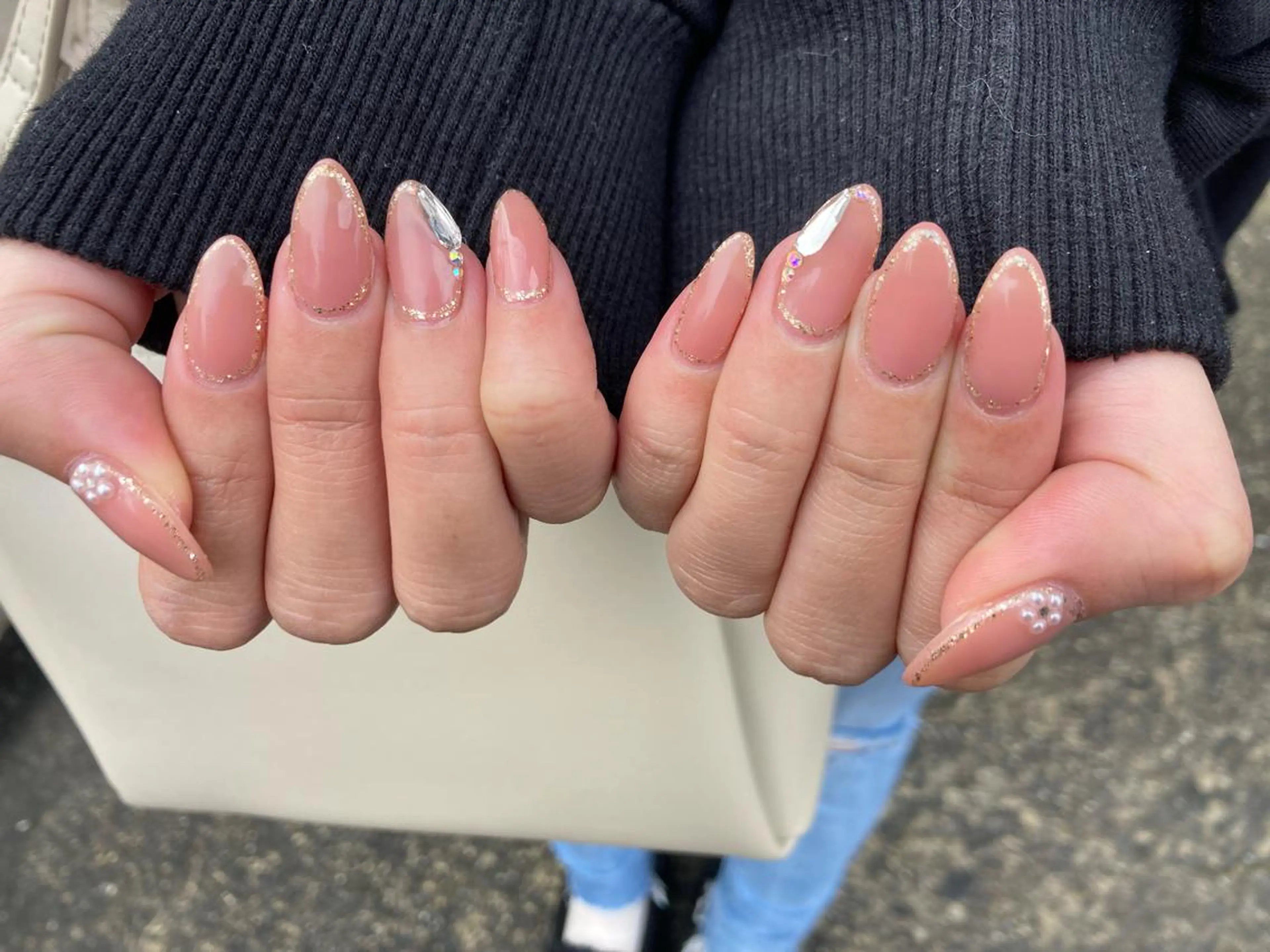 ミディアム ネイル ハンドネイル ✴︎ Delightのネイルデザイン