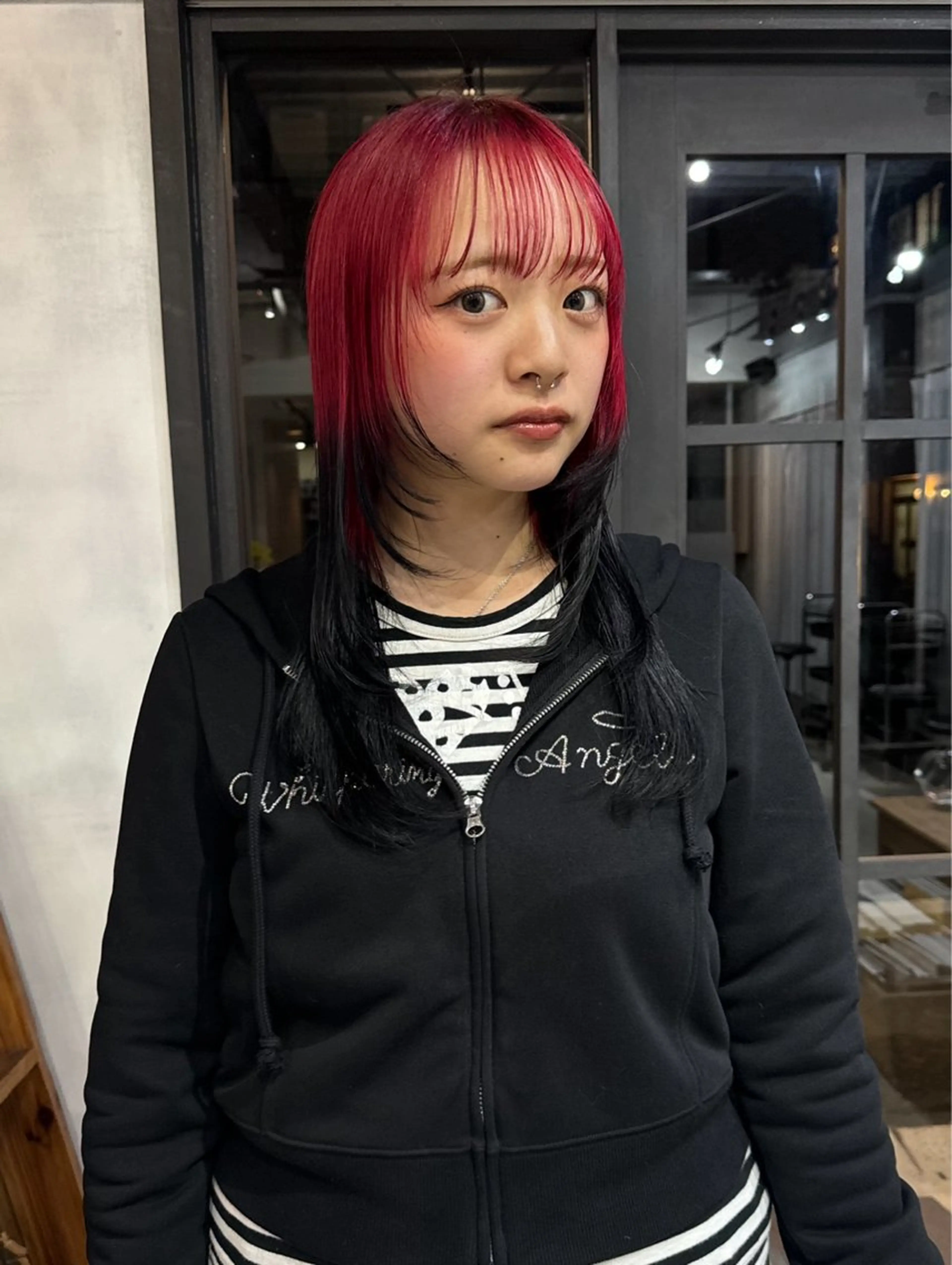 セミロング カラー 薮 夏帆のヘアスタイル