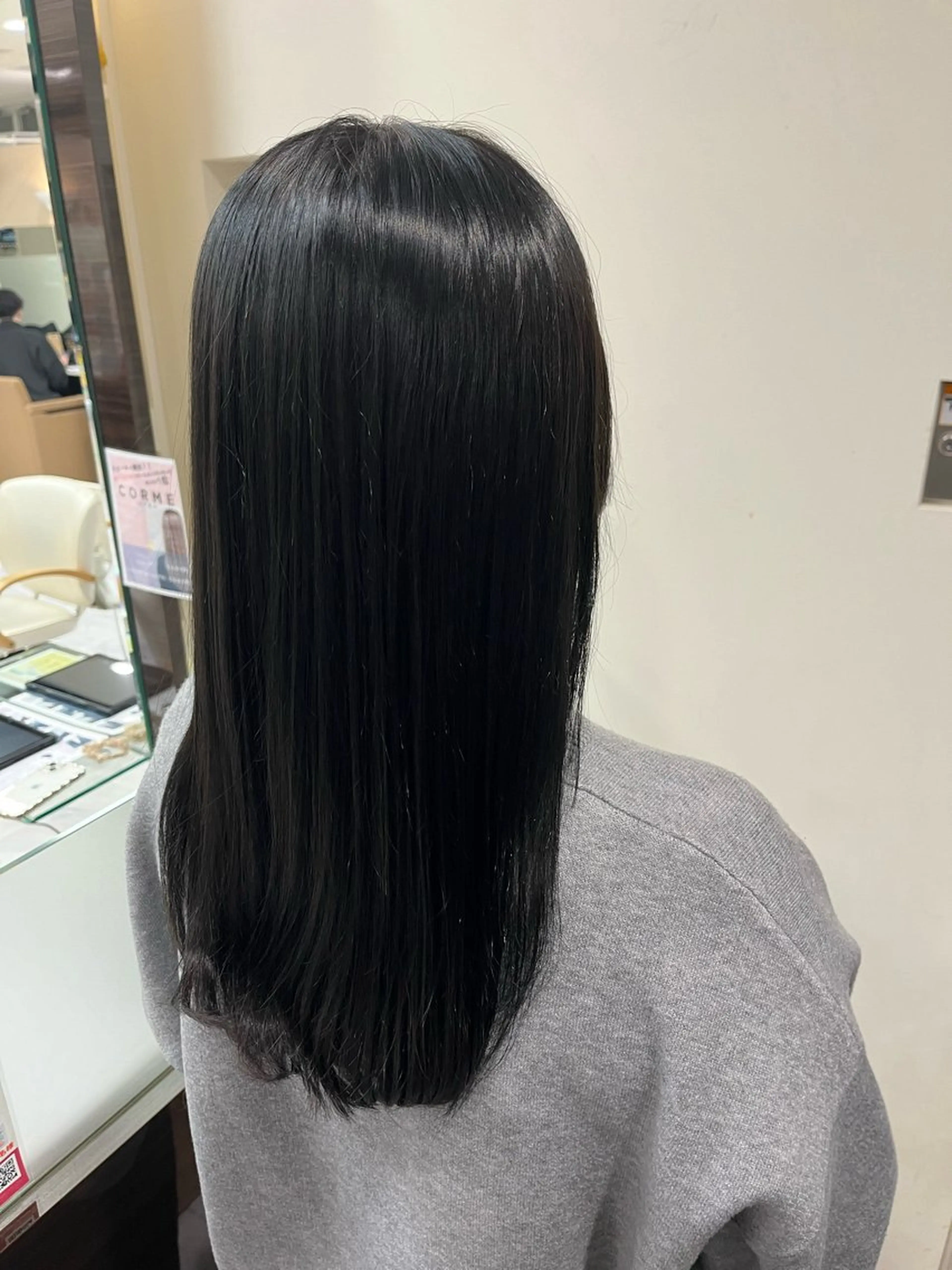 ロング カラー ☘️上村 ☘️髪質 改善/透明感カラーのヘアスタイル