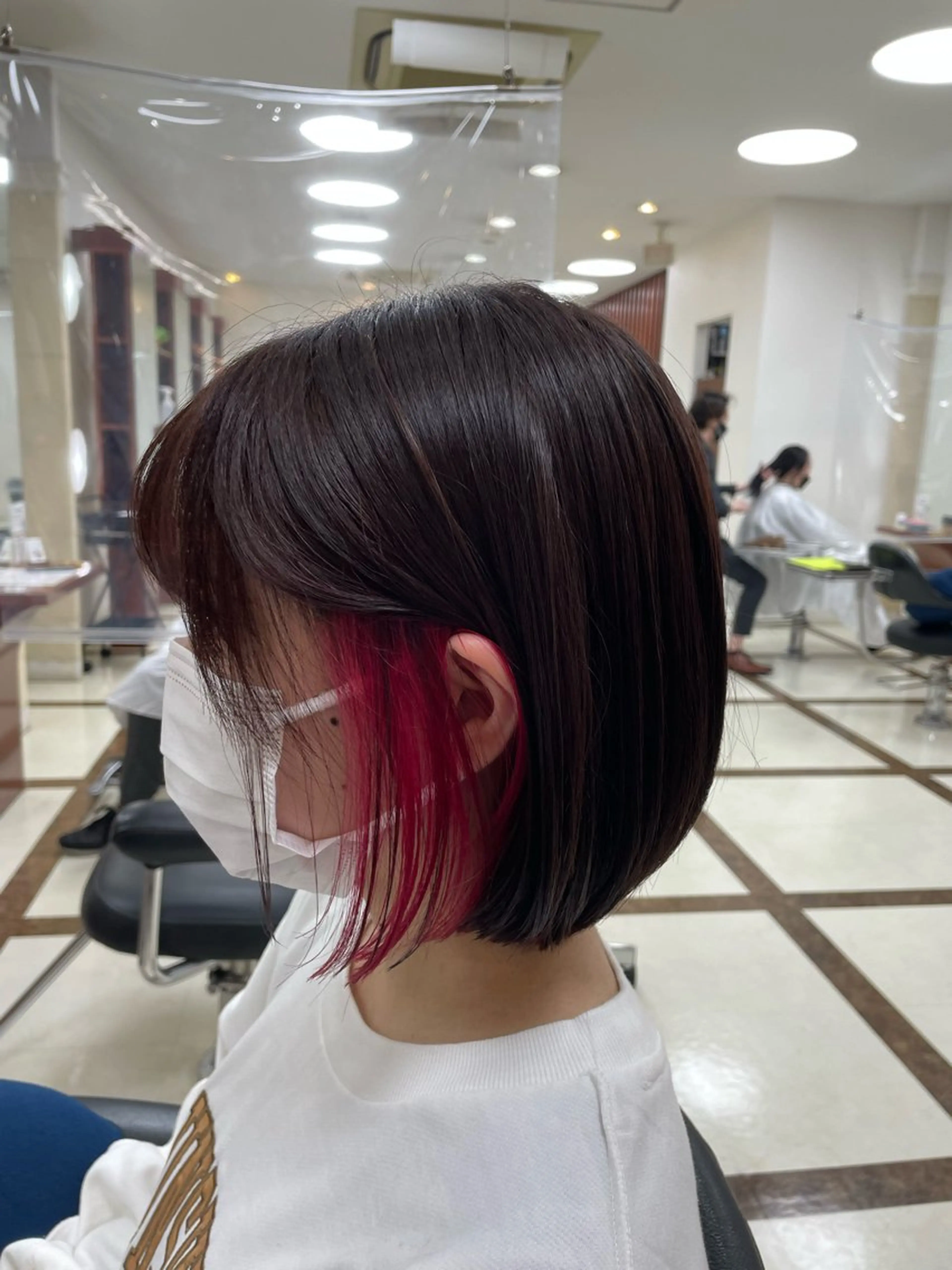 推しオススメのインナーカラー＋カットの写真