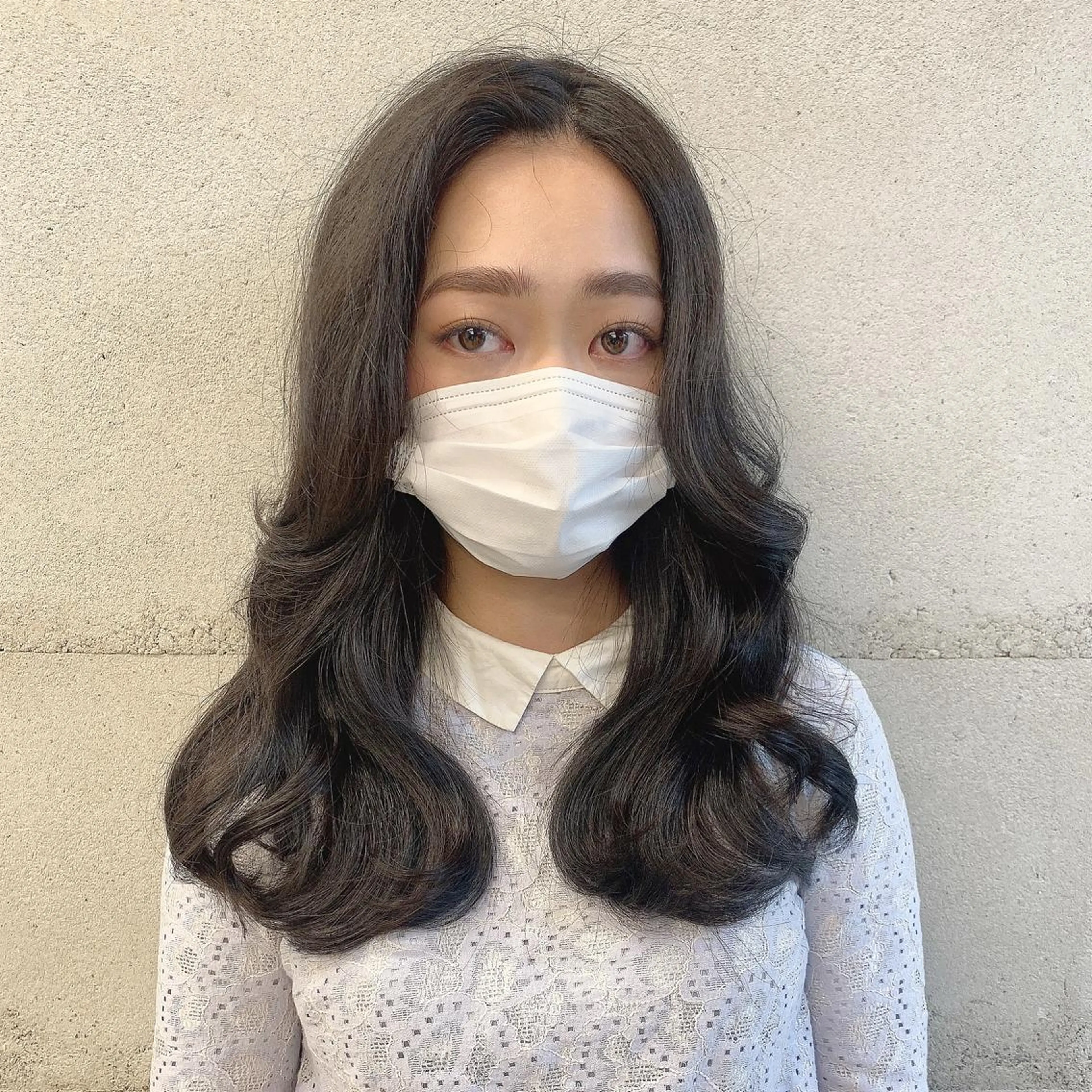 ミディアム カラー ミディアムパーマ ベージュカラー ブリーチ ケアブリーチ ダブルカラー 透明感/オリーブ/ グレージュ/YUKAのヘアスタイル