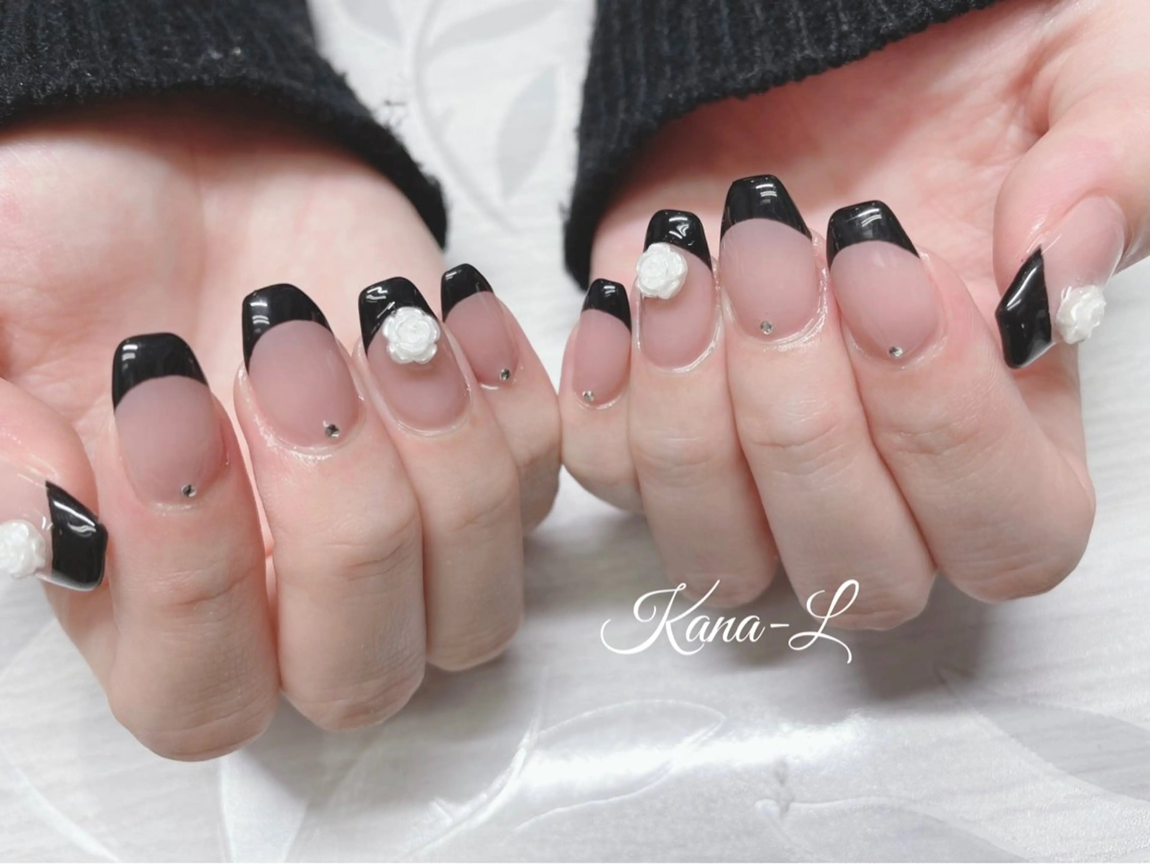 ネイル フレンチネイル ジェルネイル パラジェル 芦辺 香奈のネイルデザイン