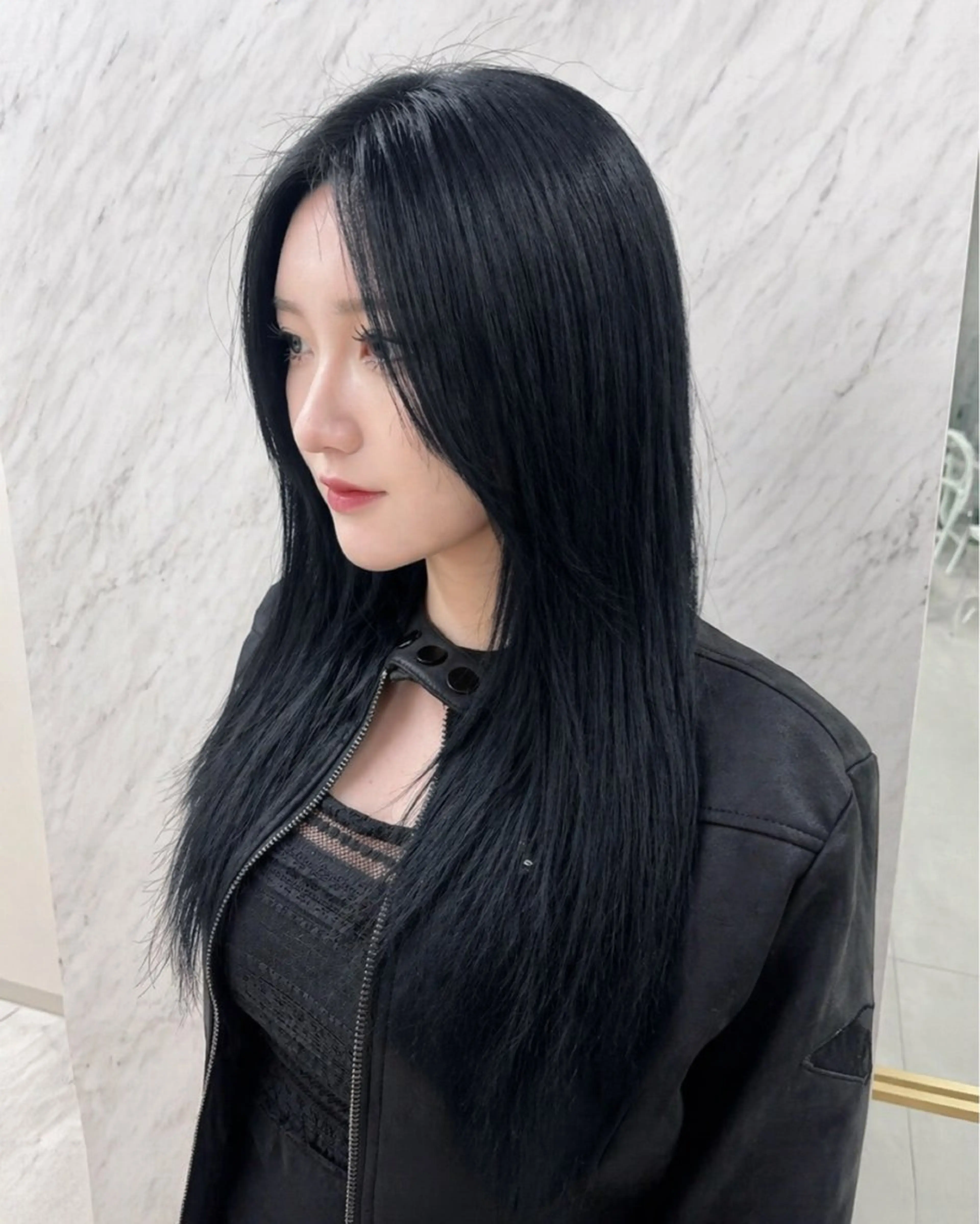 セミロング カラー 横浜美容師 みんちゃん🩷のヘアスタイル