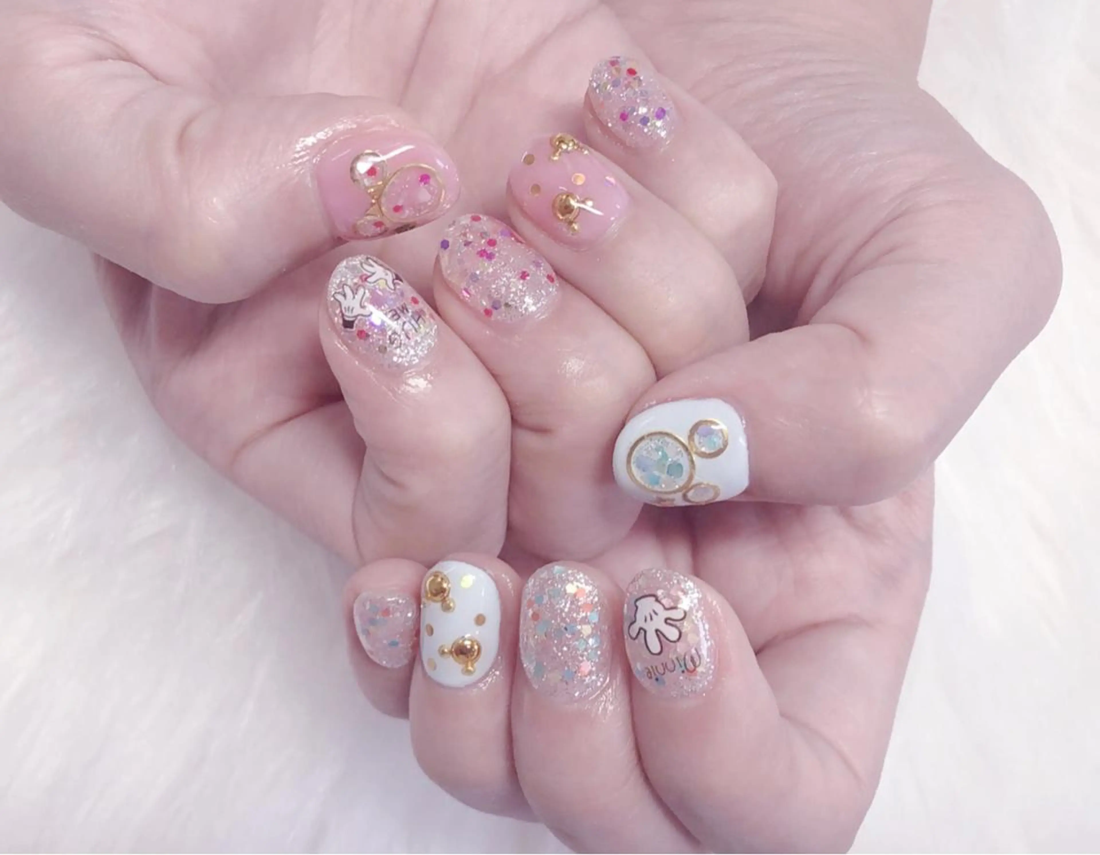 ネイル ハンドネイル MoonNail ユリ🌸のネイルデザイン