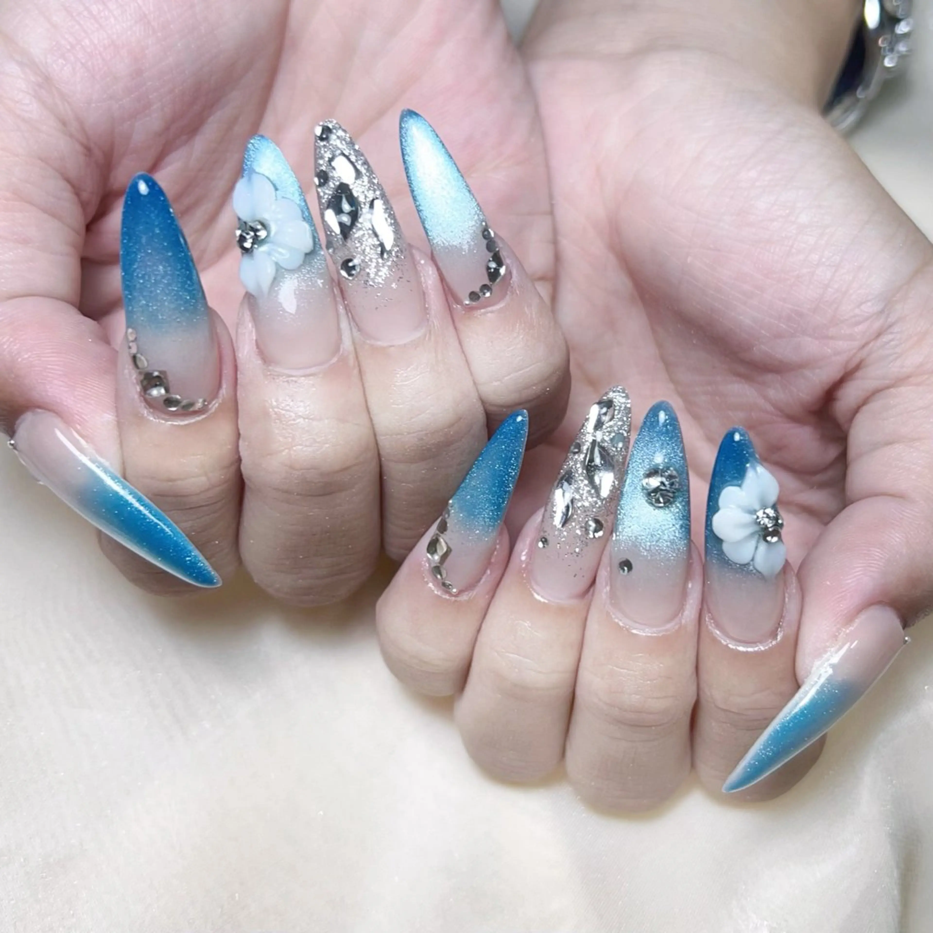 ネイル ハンドネイル NAILサロン 木にいるのネイルデザイン