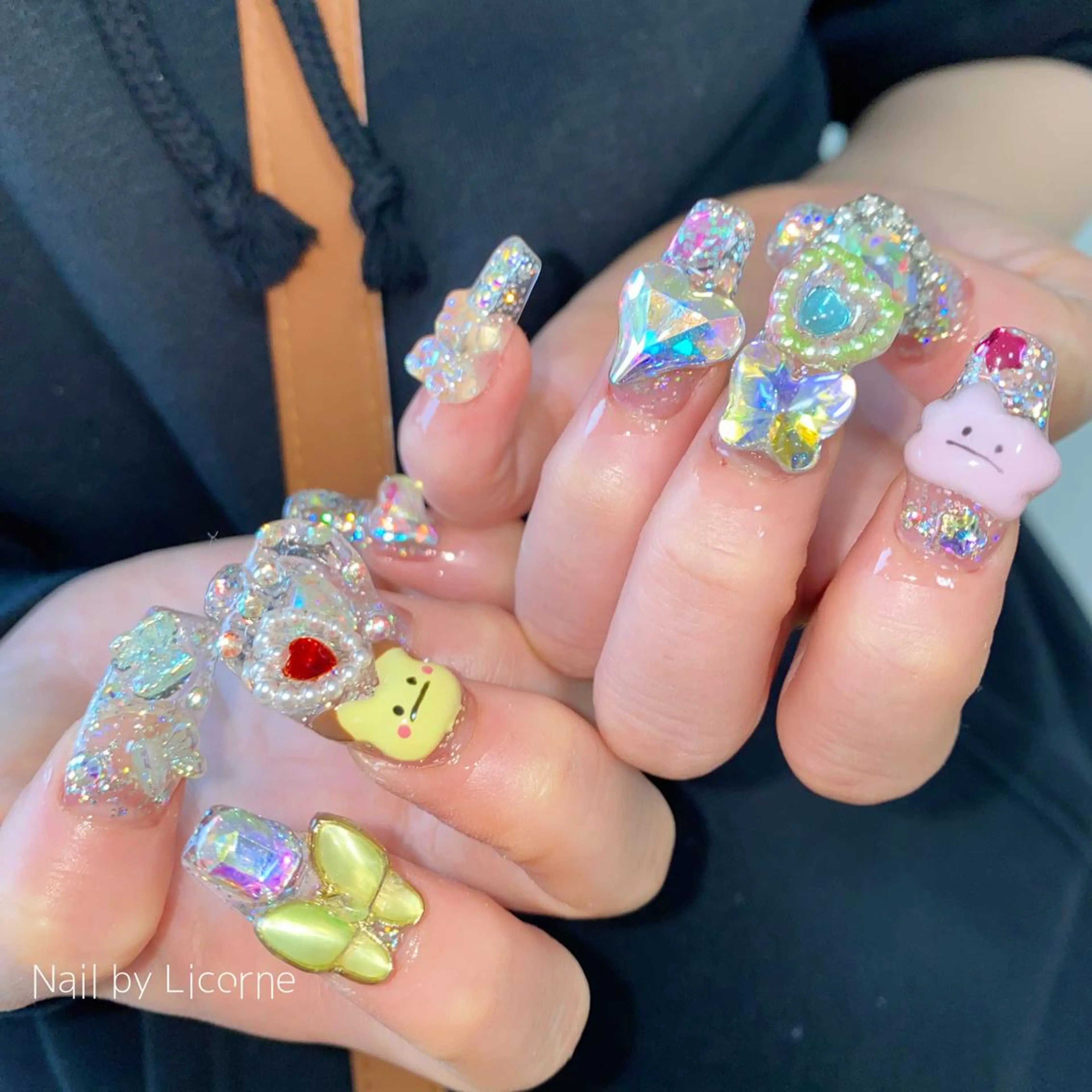 ネイル アートネイル オーロラネイル フレンチネイル 氷ネイル・うるうるネイル マグネットネイル ハンドネイル Nail by Licorneのネイルデザイン