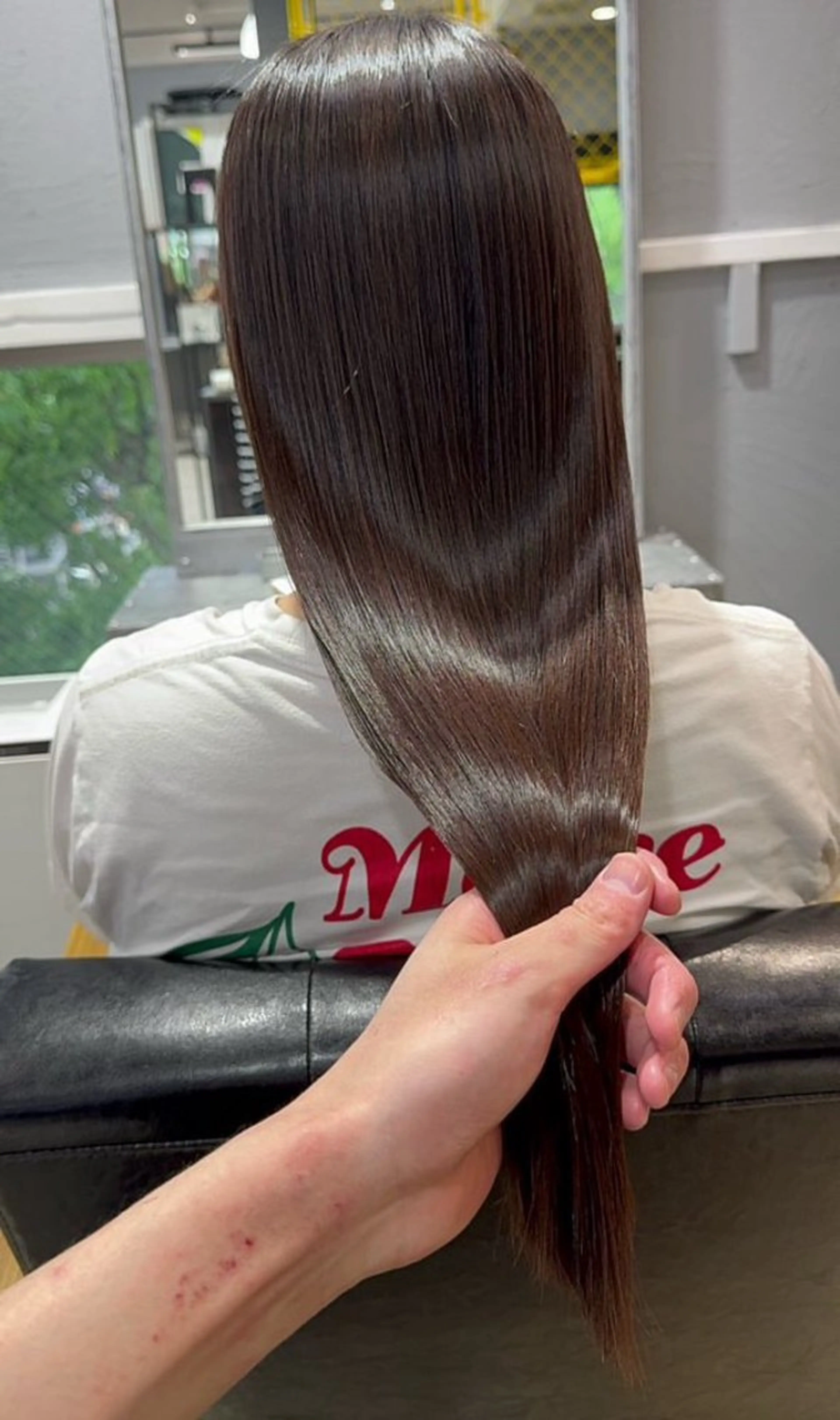 セミロング かの／GiseL／ ハイトーン／ブリーチのヘアスタイル