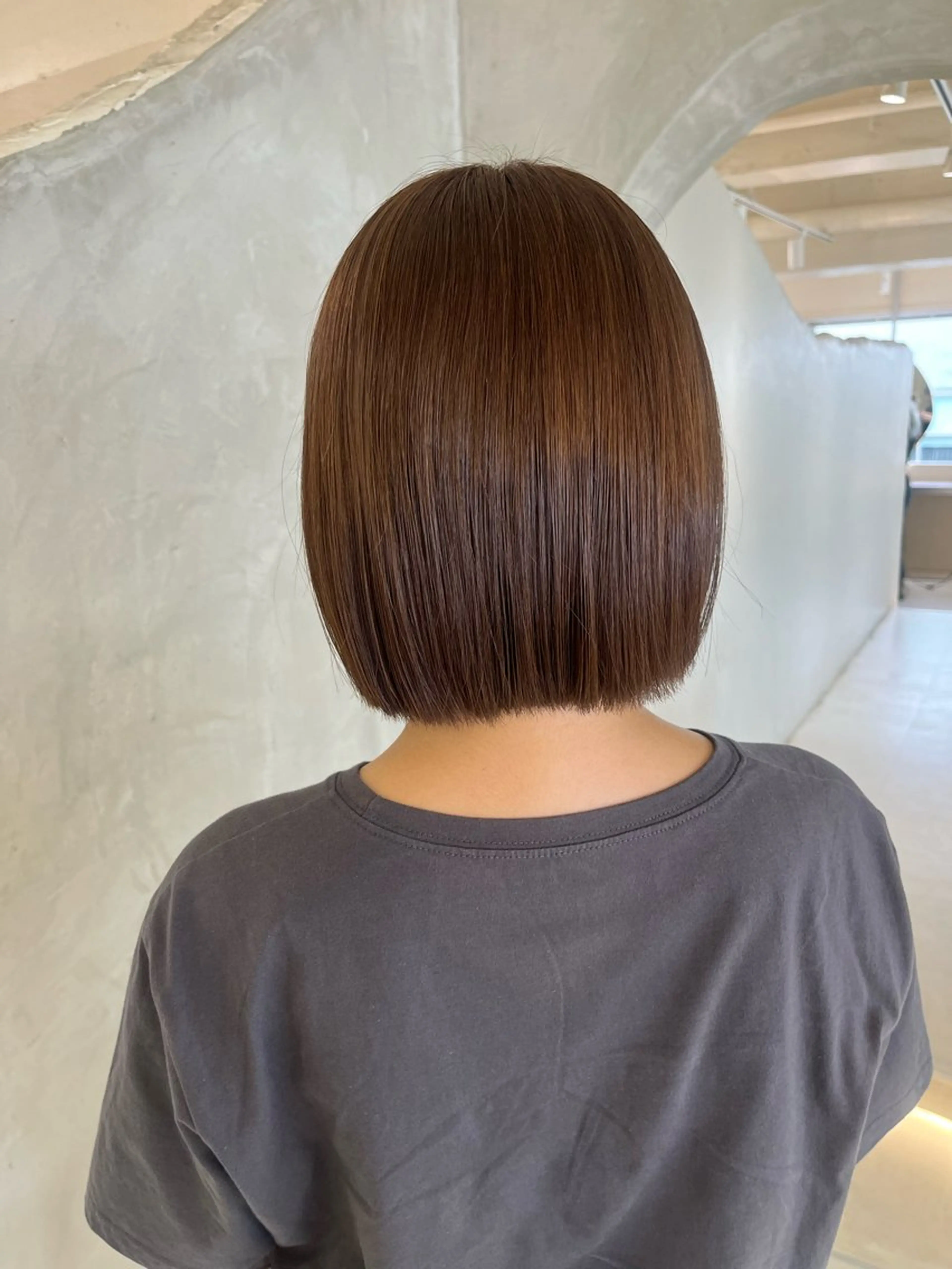 ミディアム 切りっぱなしボブ ボブ カット 切りっぱなしボブ/ 艶カラー/綾莉のヘアスタイル