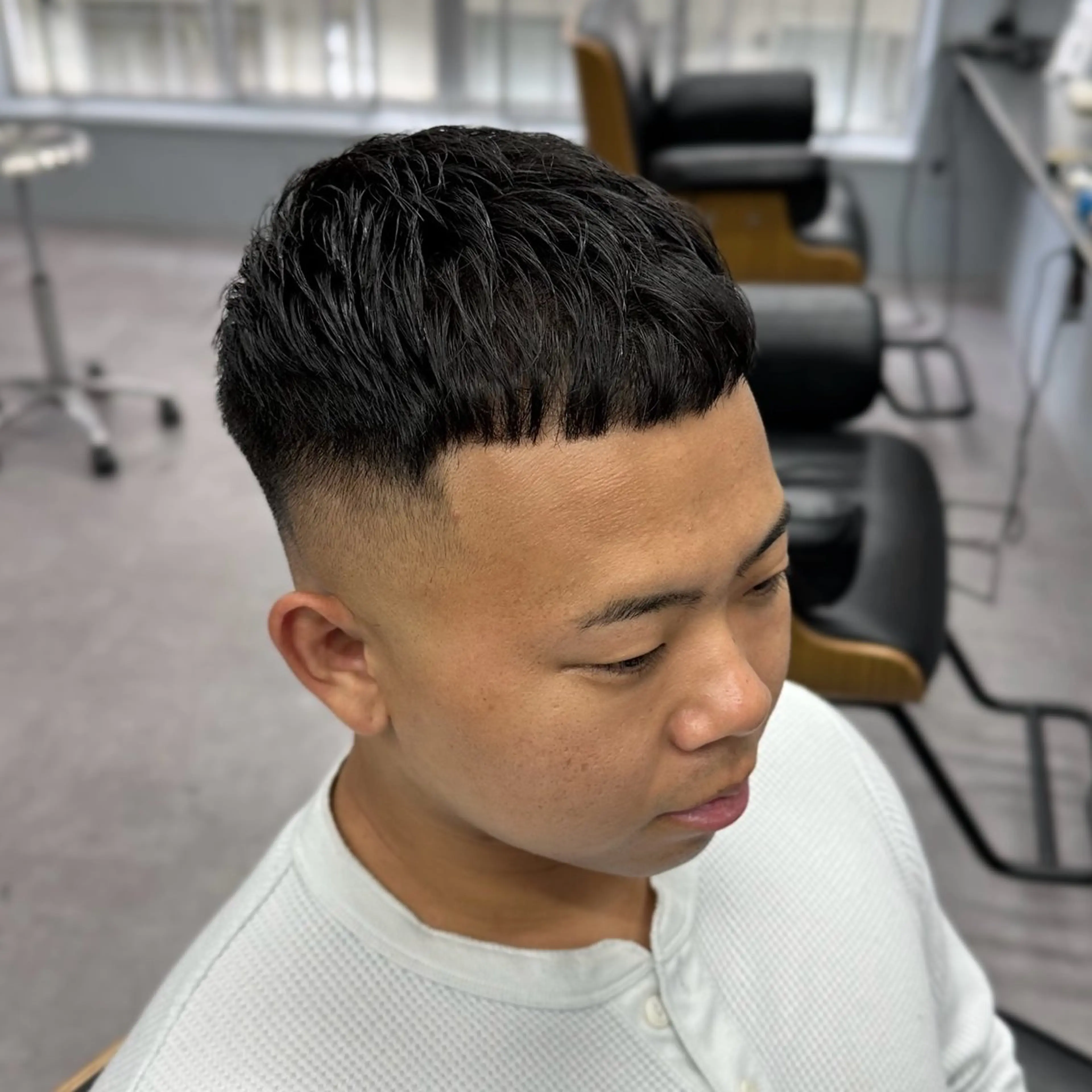 ショート メンズ メンズブリーチ センターパート フェードカット メンズパーマ スペインカール カット I-CON  #blue MEN'S所属・池袋/カラー/パーマ NATSUのヘアスタイル