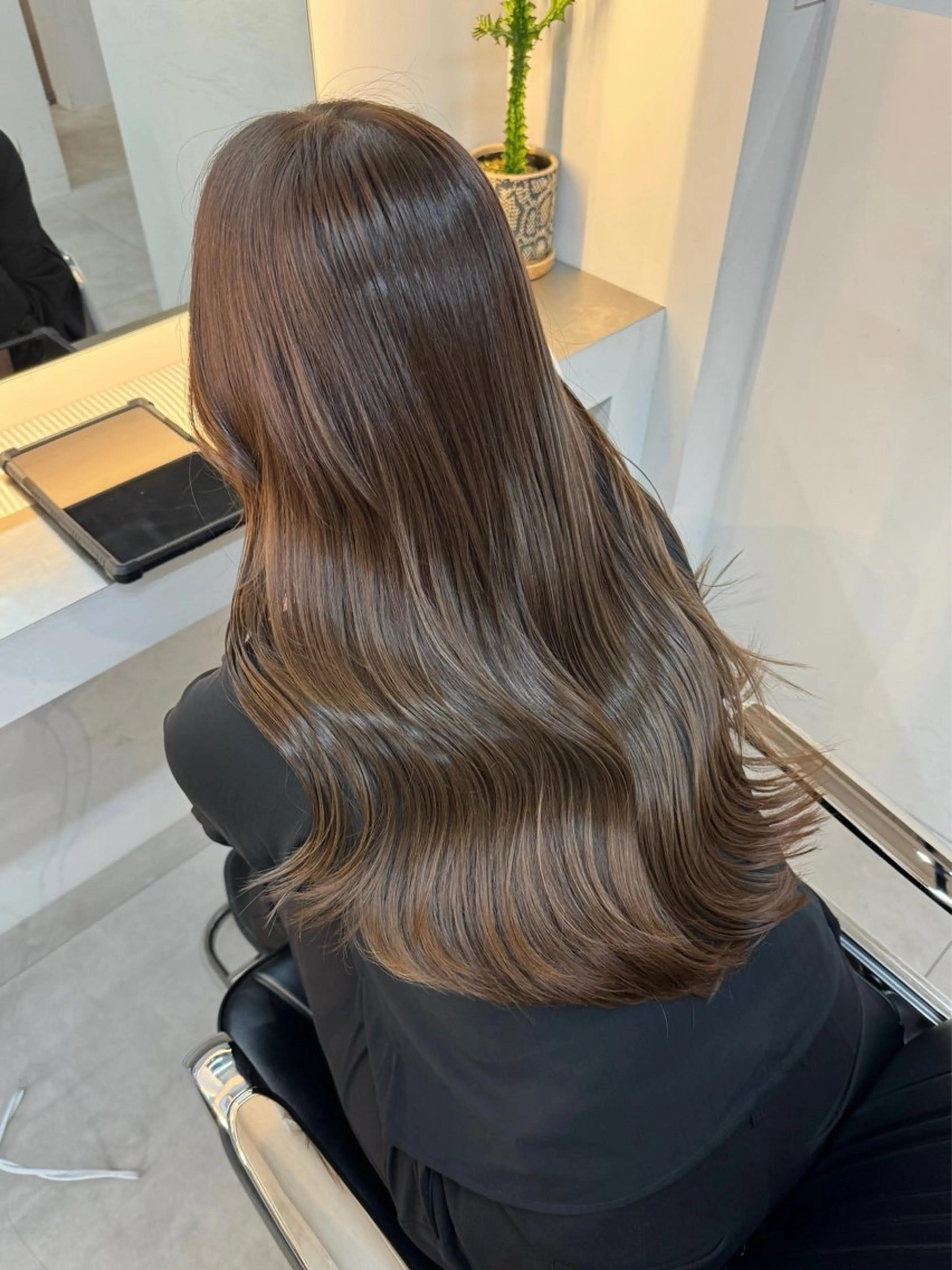 ロング ヘアカラー トリートメント shiro.kobe【シロ コウベ】所属・shiro.kobe 森彩華のヘアスタイル