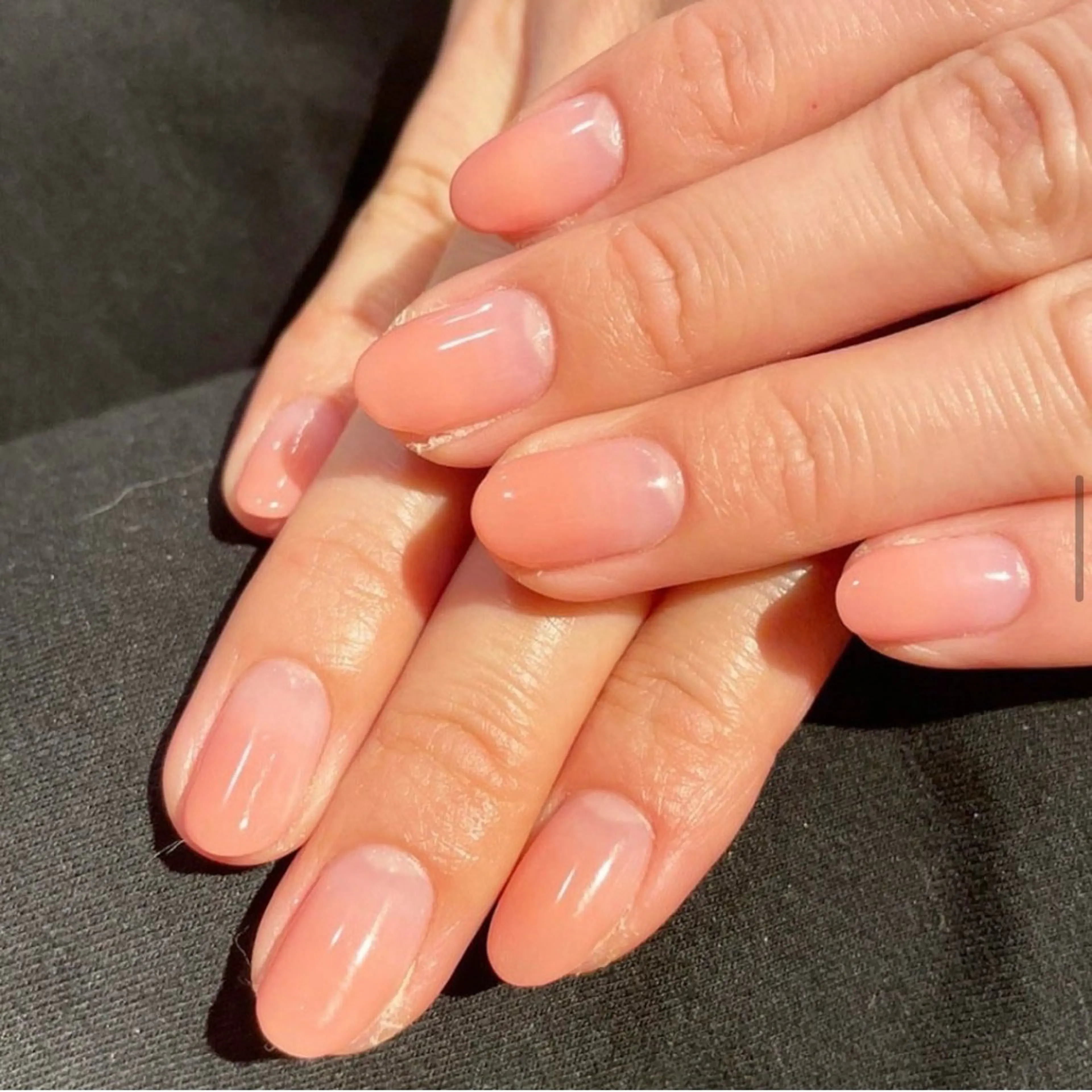 ネイル biene 鴨下愛美のネイルデザイン