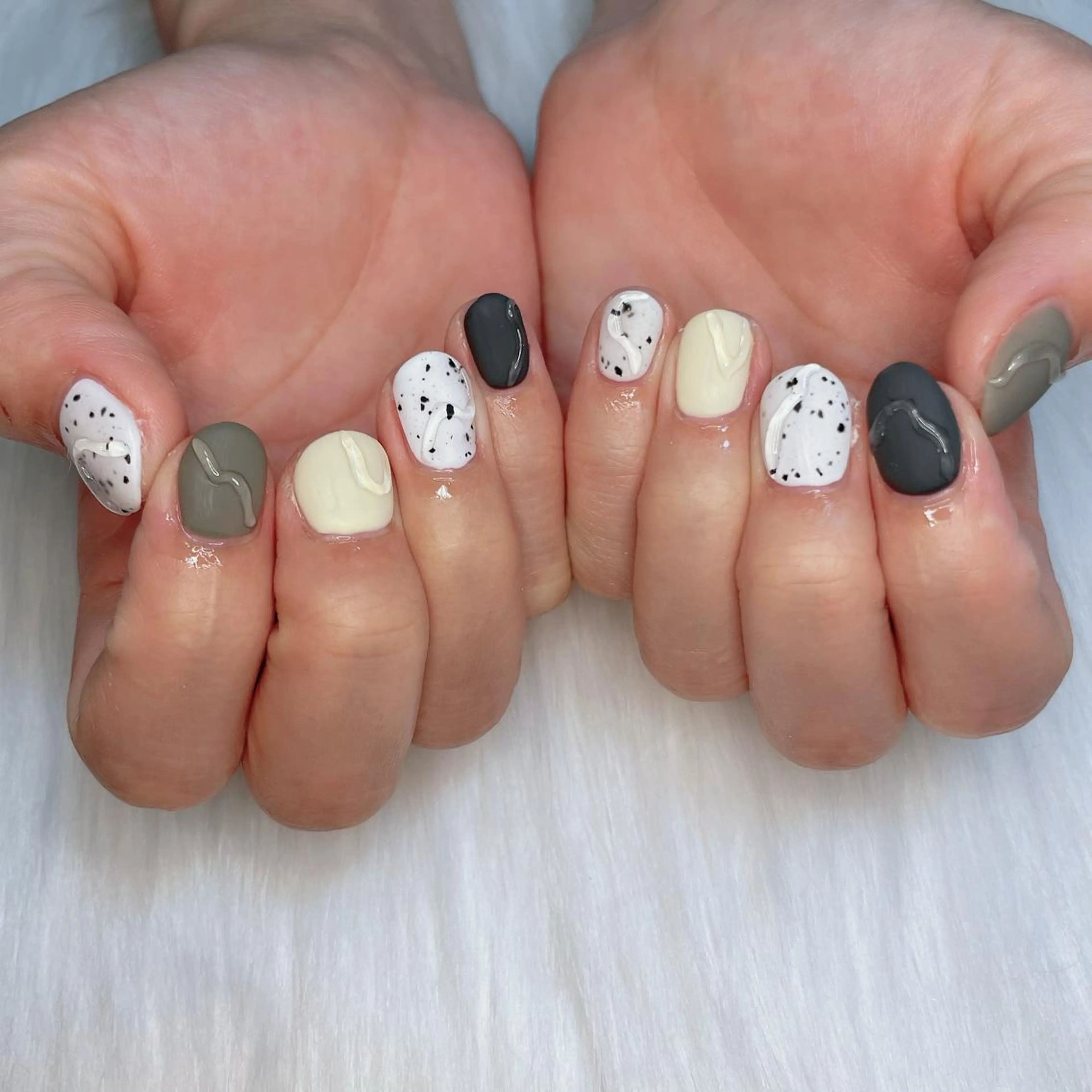 ネイル マットネイル ハンドネイル Kayo 💅のネイルデザイン