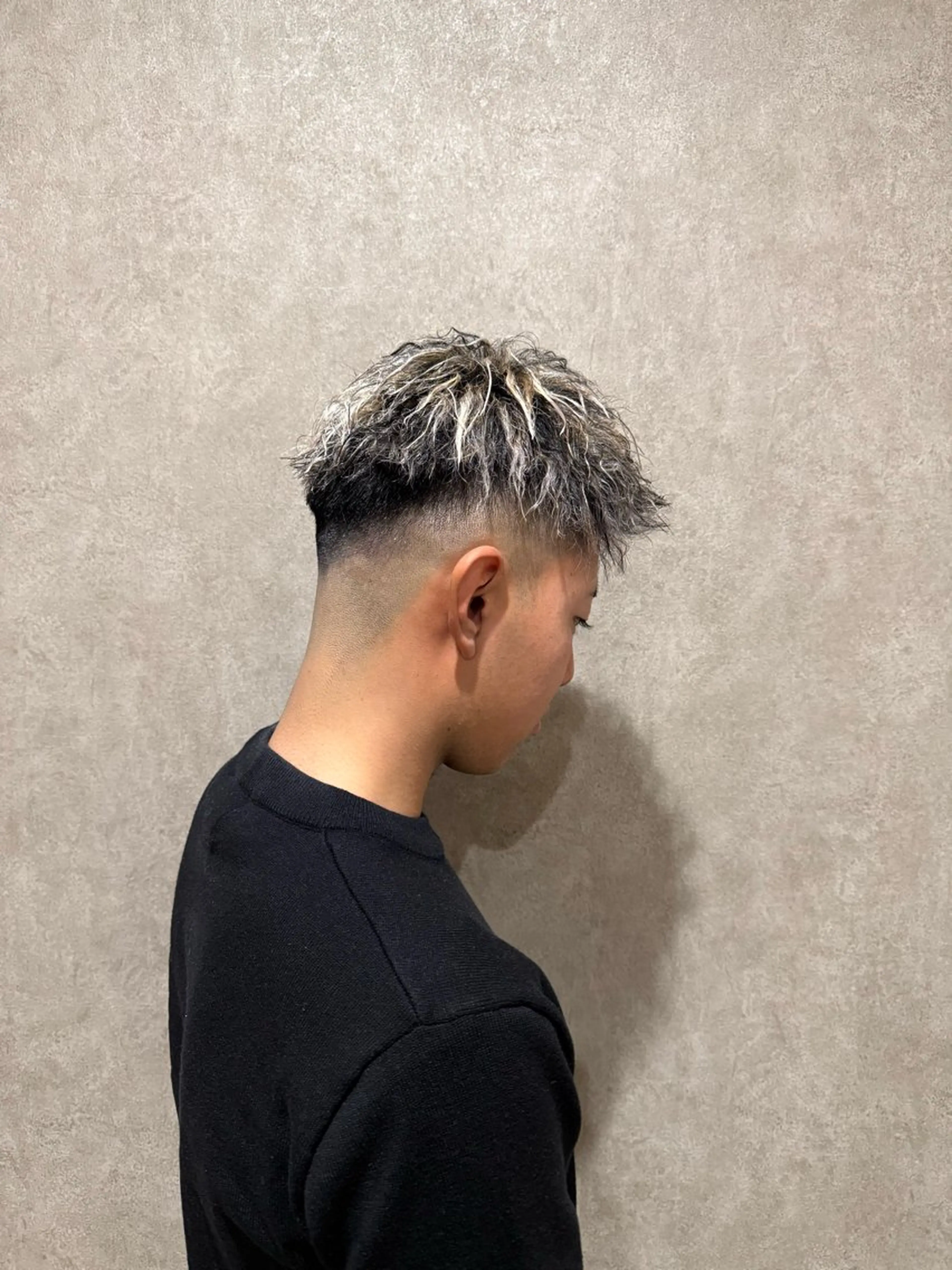 ショート メンズ フェードカット メンズメッシュ カット パーマ 韓国ヘア 野々山 ゆうとのヘアスタイル