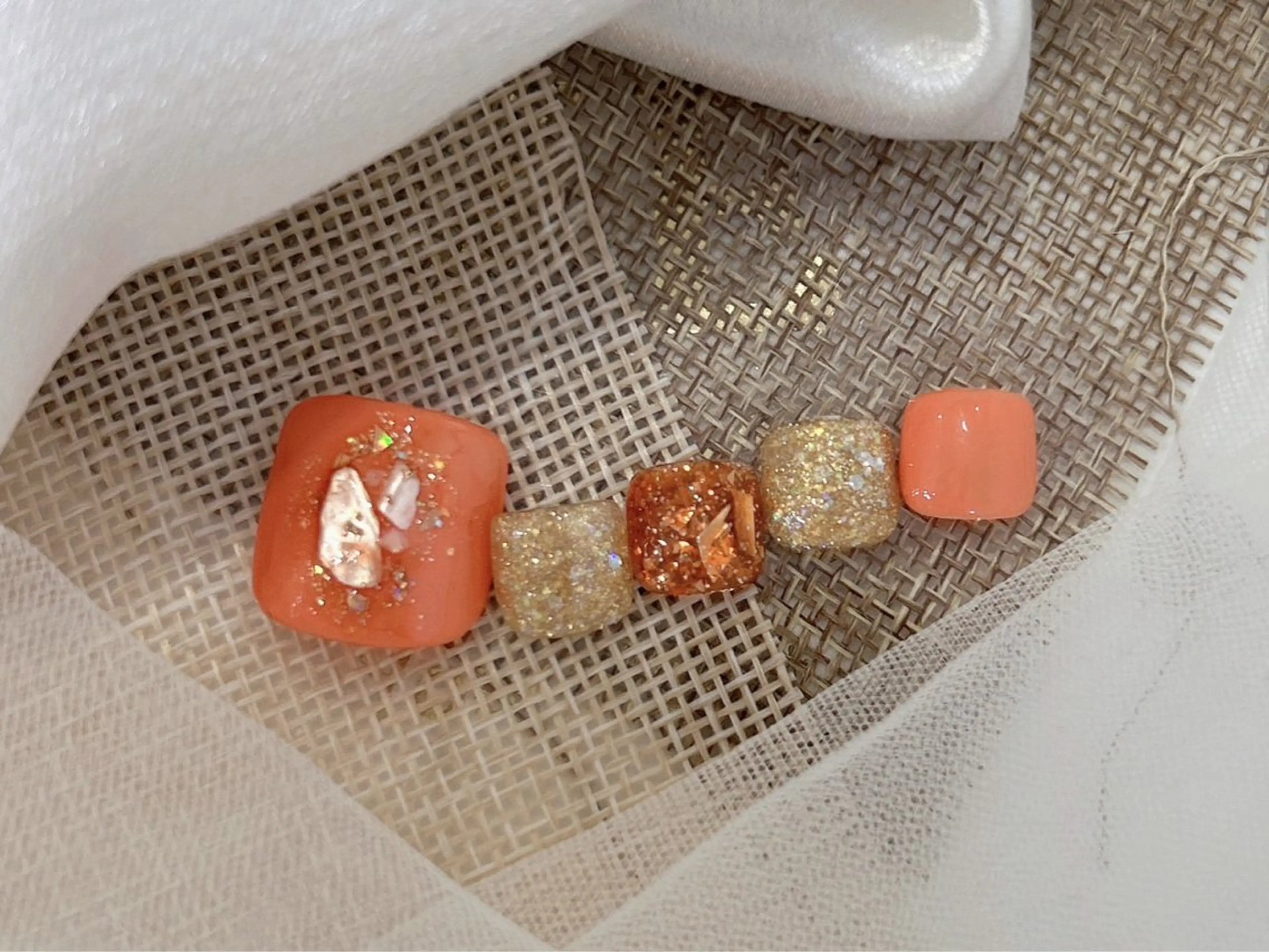 ネイル ハンドネイル フットネイル ネイルサロンクイーン 中野のネイルデザイン