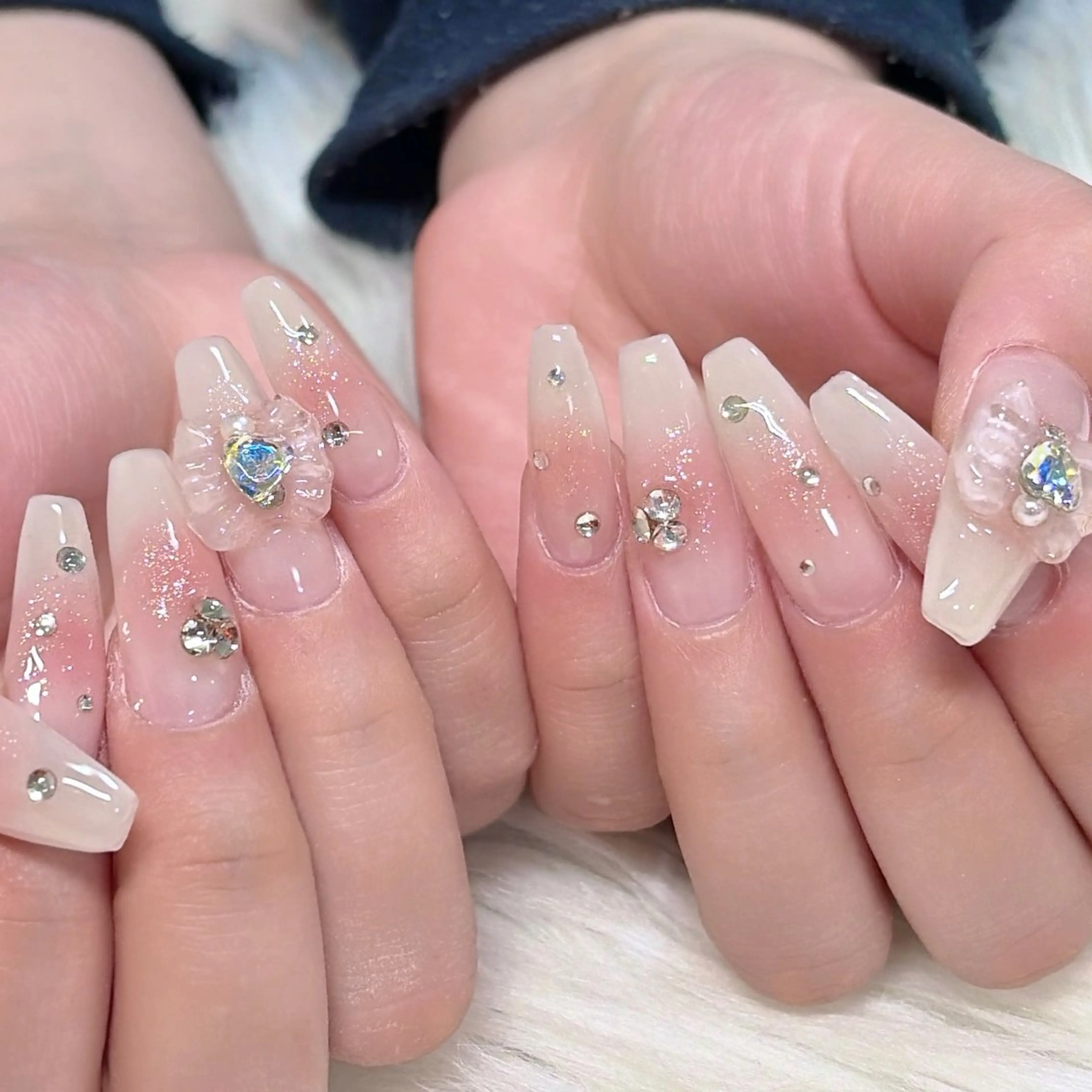 ネイル 韓国ネイル ラメ(グリッター) 持ち込み ハンドネイル 🐕🦺Yappy 💗A-tanのネイルデザイン