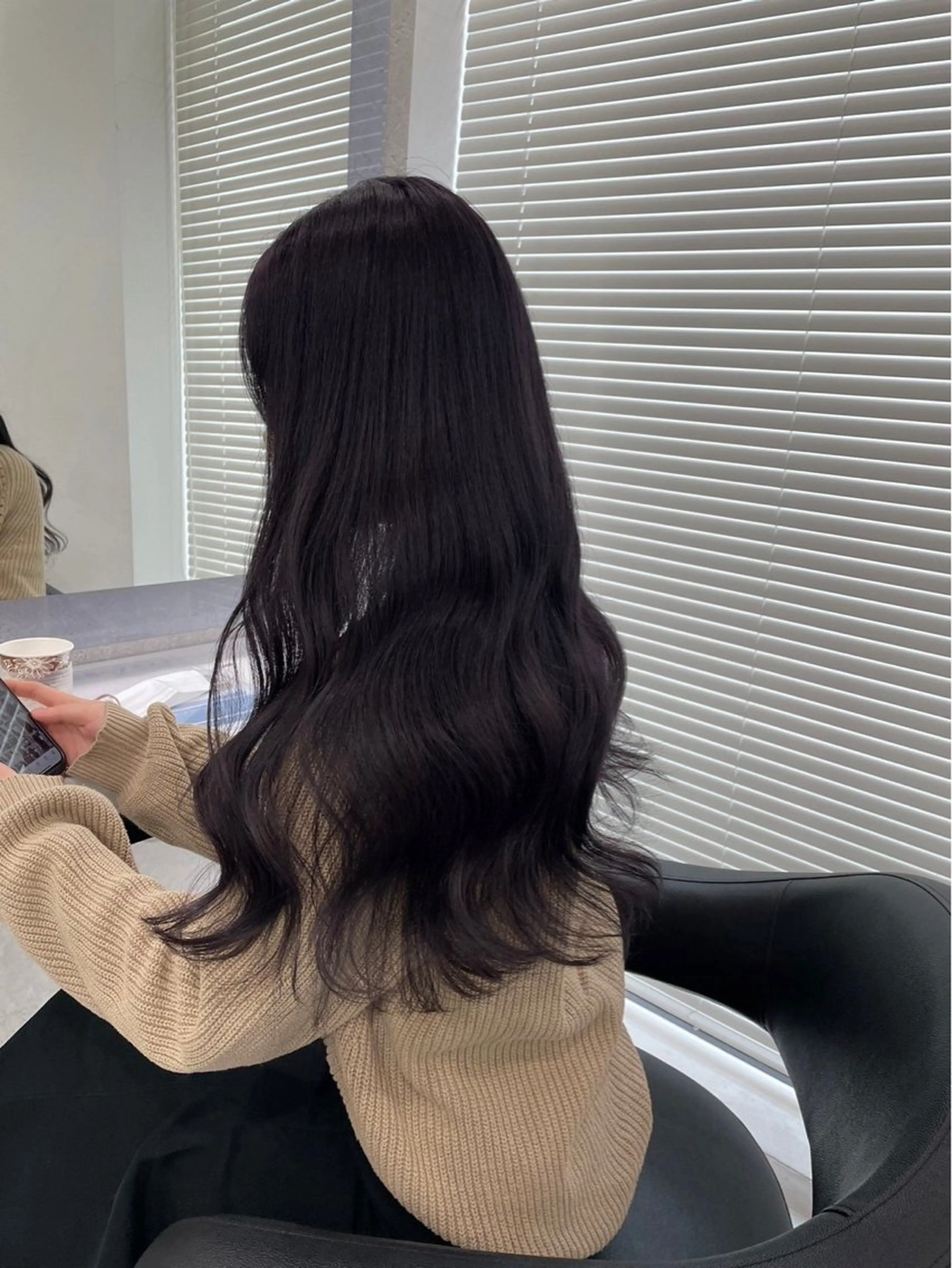 ロング カラー ヘアアレンジ ブリーチ ブリーチなしカラー 髪質改善 トリートメント 🎀RIN🎀 就活🩶暗髪カラーのヘアスタイル
