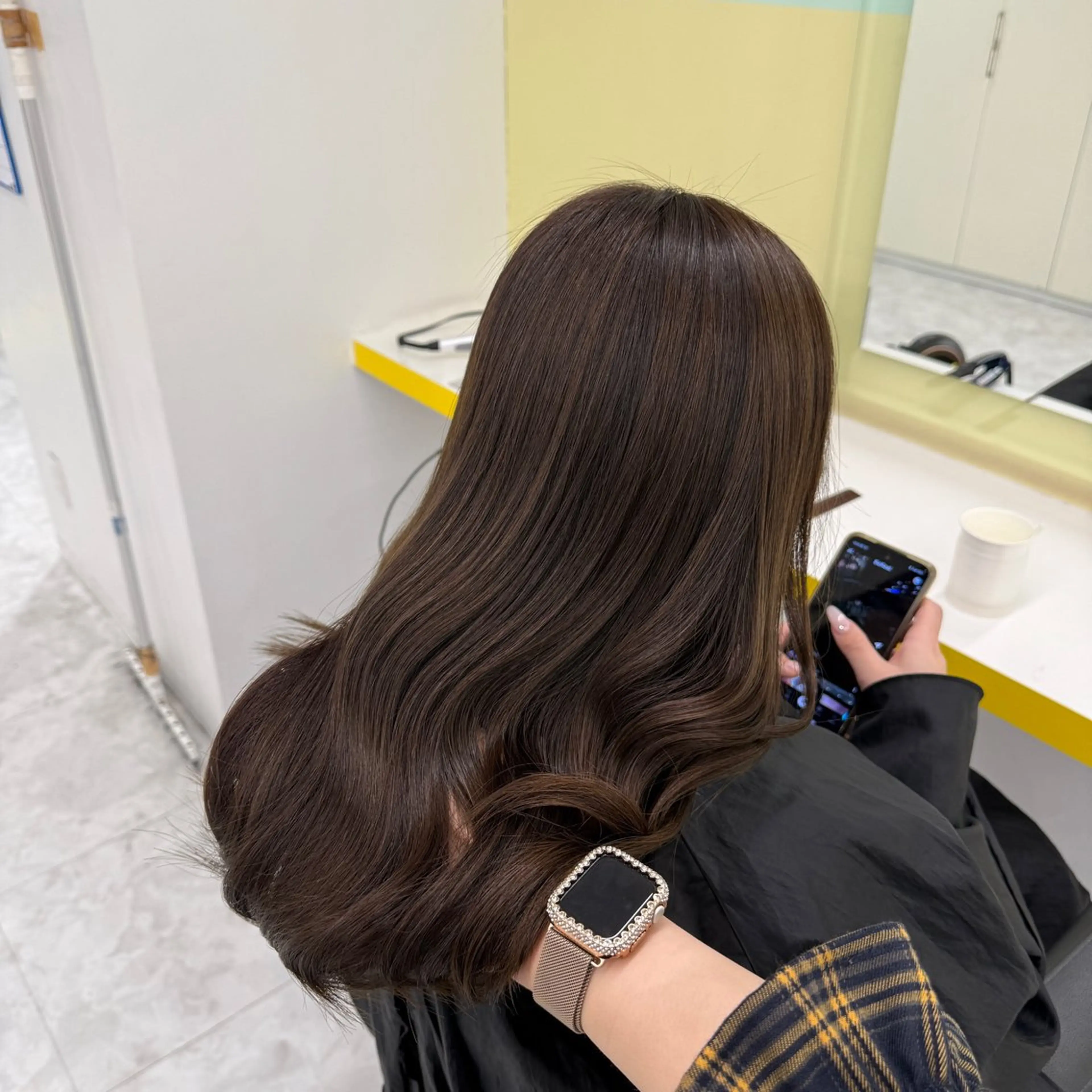 セミロング カラー ヘアアレンジ カット ヘアカラー トリートメント ヘアセット 🎀Girly艶髪カ ラー🎀Harukaのヘアスタイル
