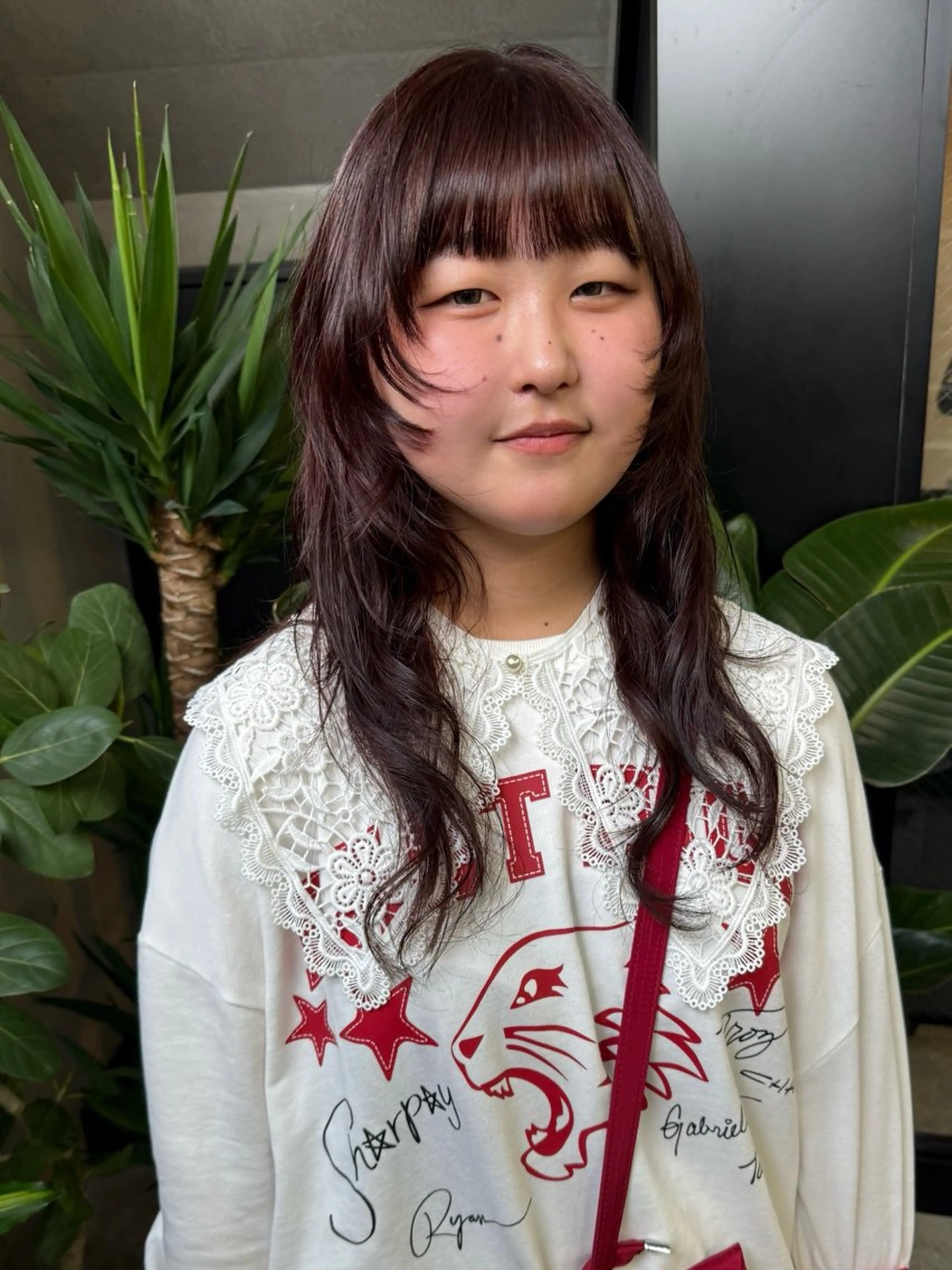 ロング ハッシュカット かきあげバング レイヤーカット シャギー サイドバング カット ヘアカラー レイヤーカット\ウル フ　chinatsuのヘアスタイル