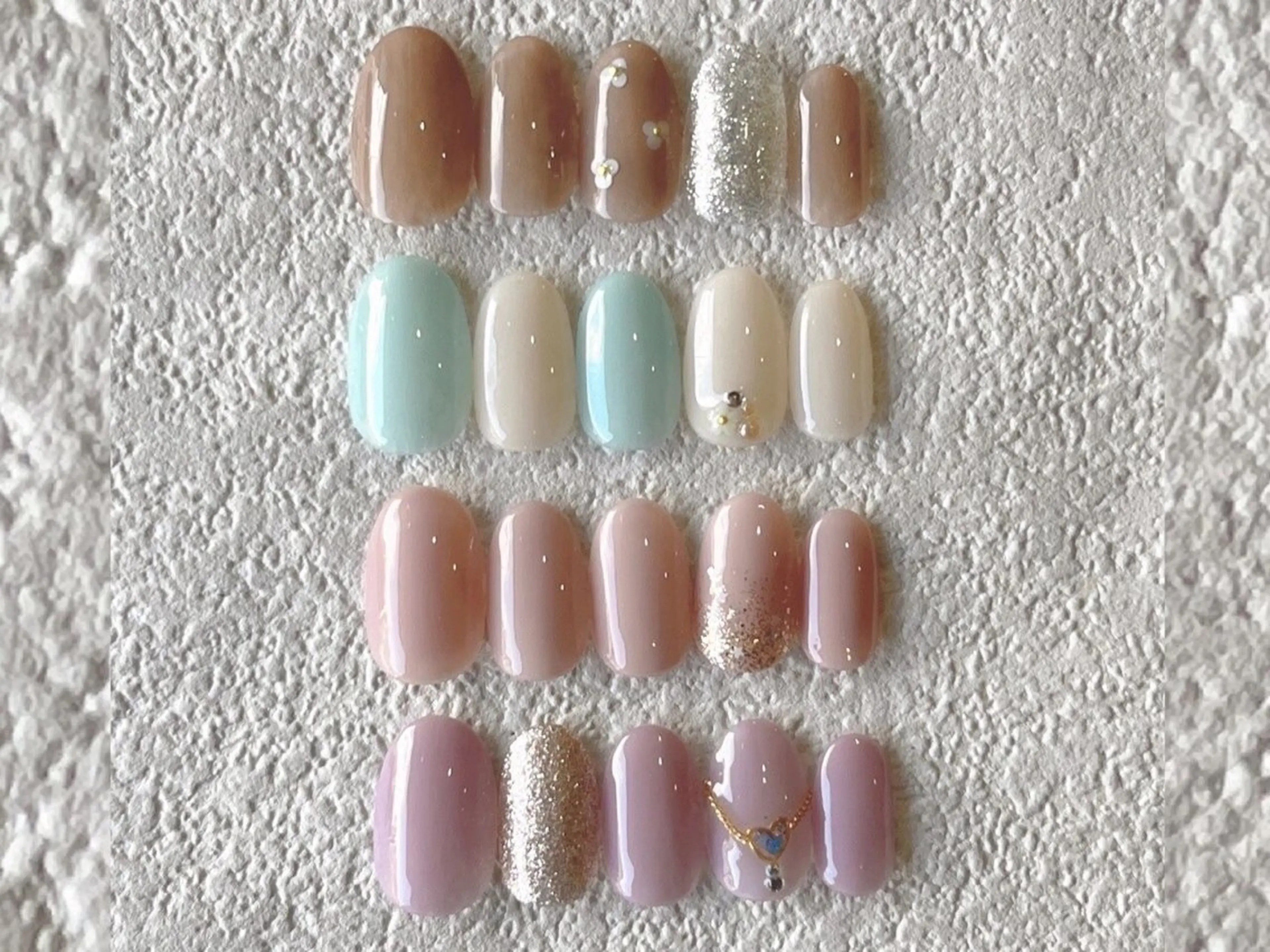 【4月限定ネイル】通常5500円メニューをお得に☺️4,400円で行えます。(オフ無し)オフ代 : 別途1,100円の写真