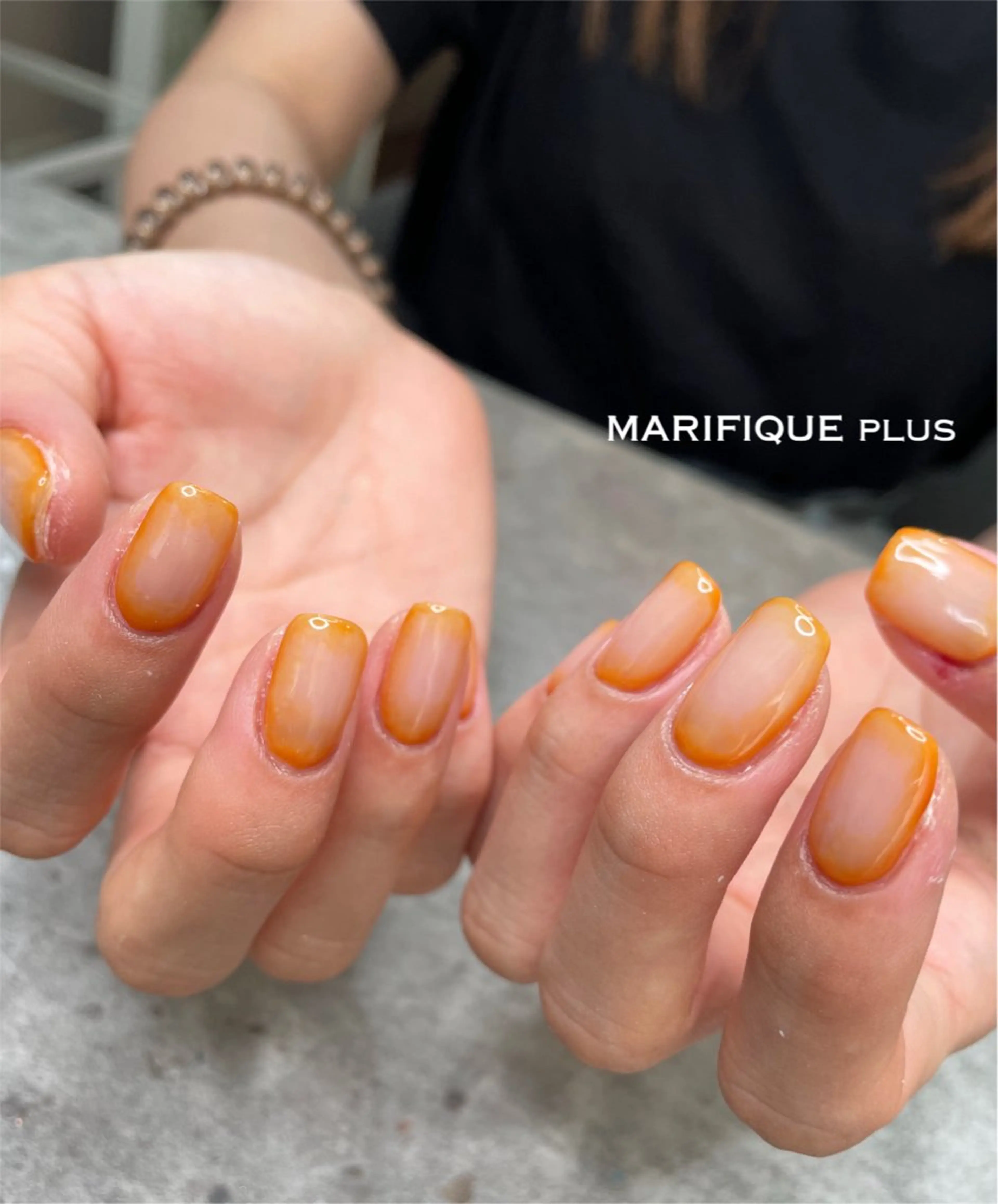 ネイル グラデーション ニュアンスネイル オレンジ シンプルネイル 夏ネイル ma riのネイルデザイン