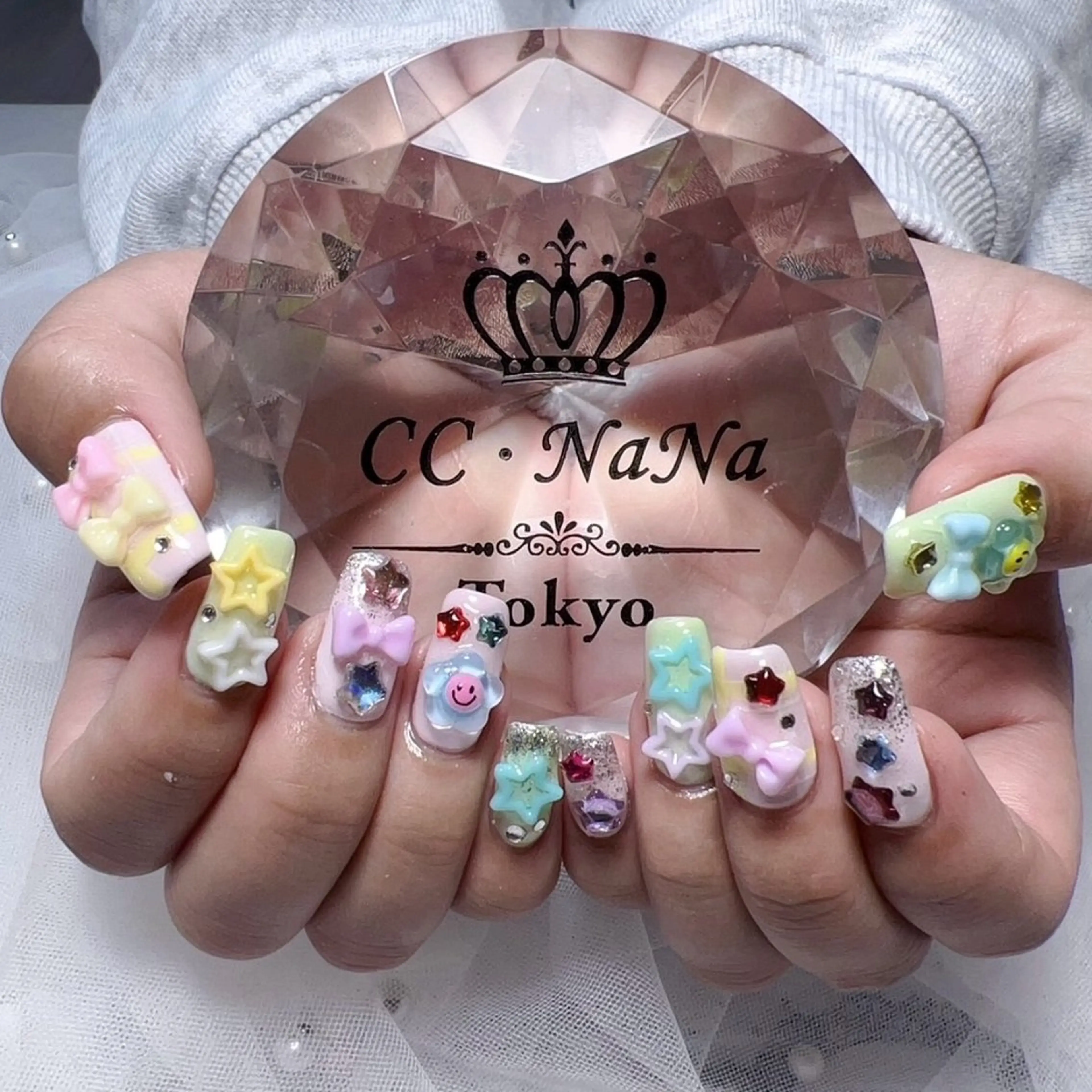 ネイル アートネイル ハンドネイル 💎CC・NaNa 韓国風ネイル🌙Cのネイルデザイン