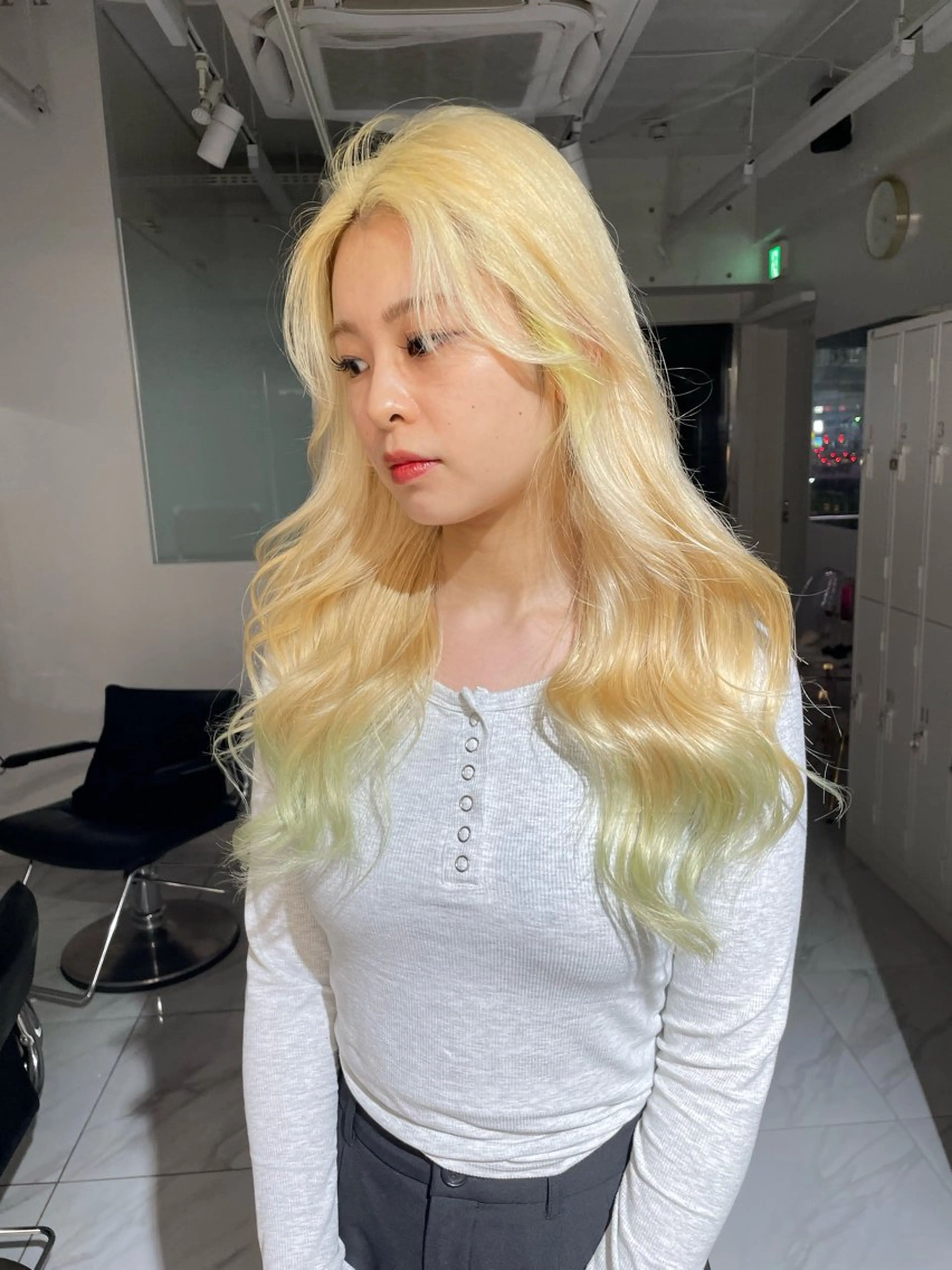 ロング カラー ヘアカラー 沢井 優衣のヘアスタイル