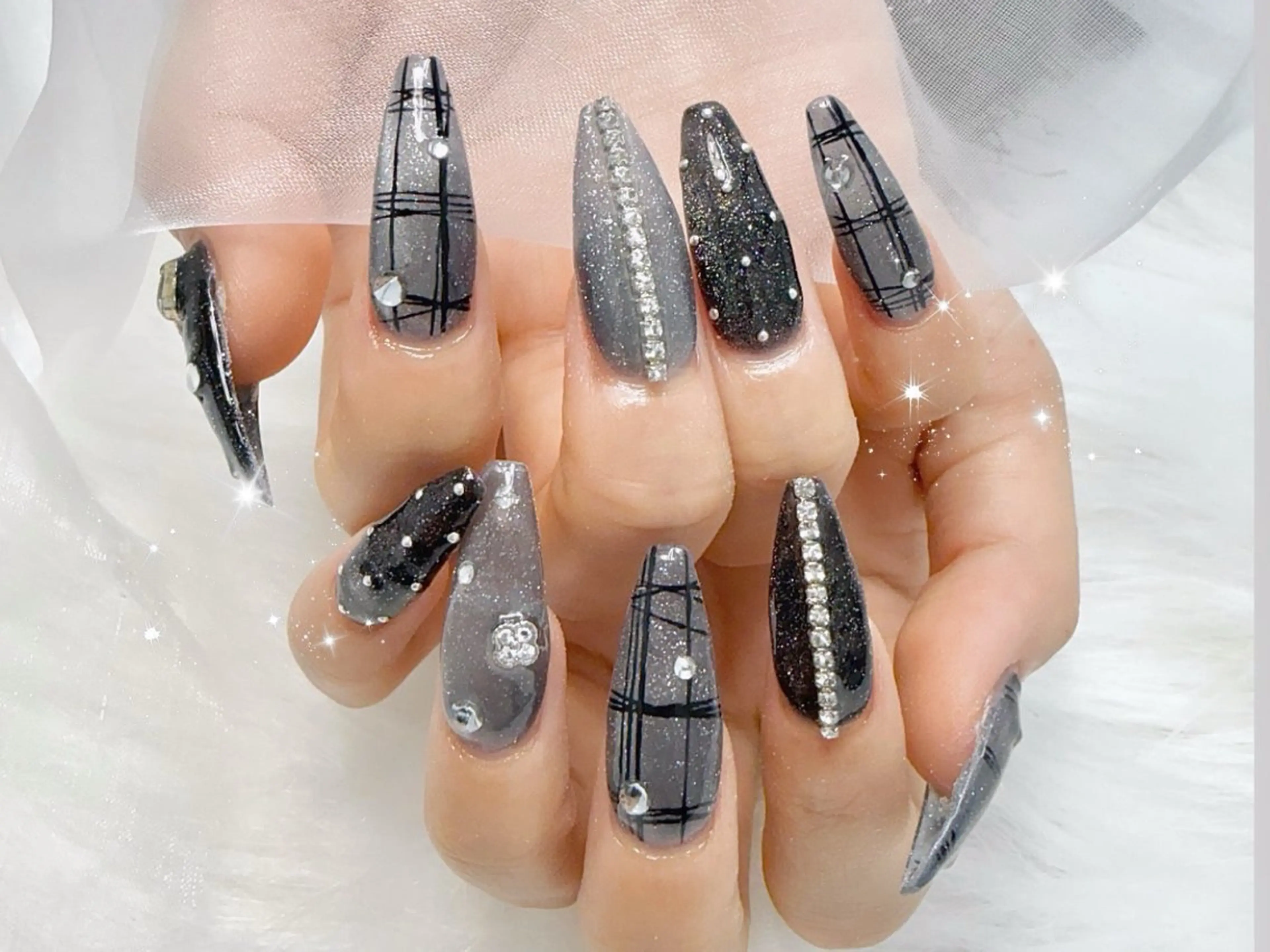 ロング ハンドネイル Lili Nail Studio西荻窪店のネイルデザイン