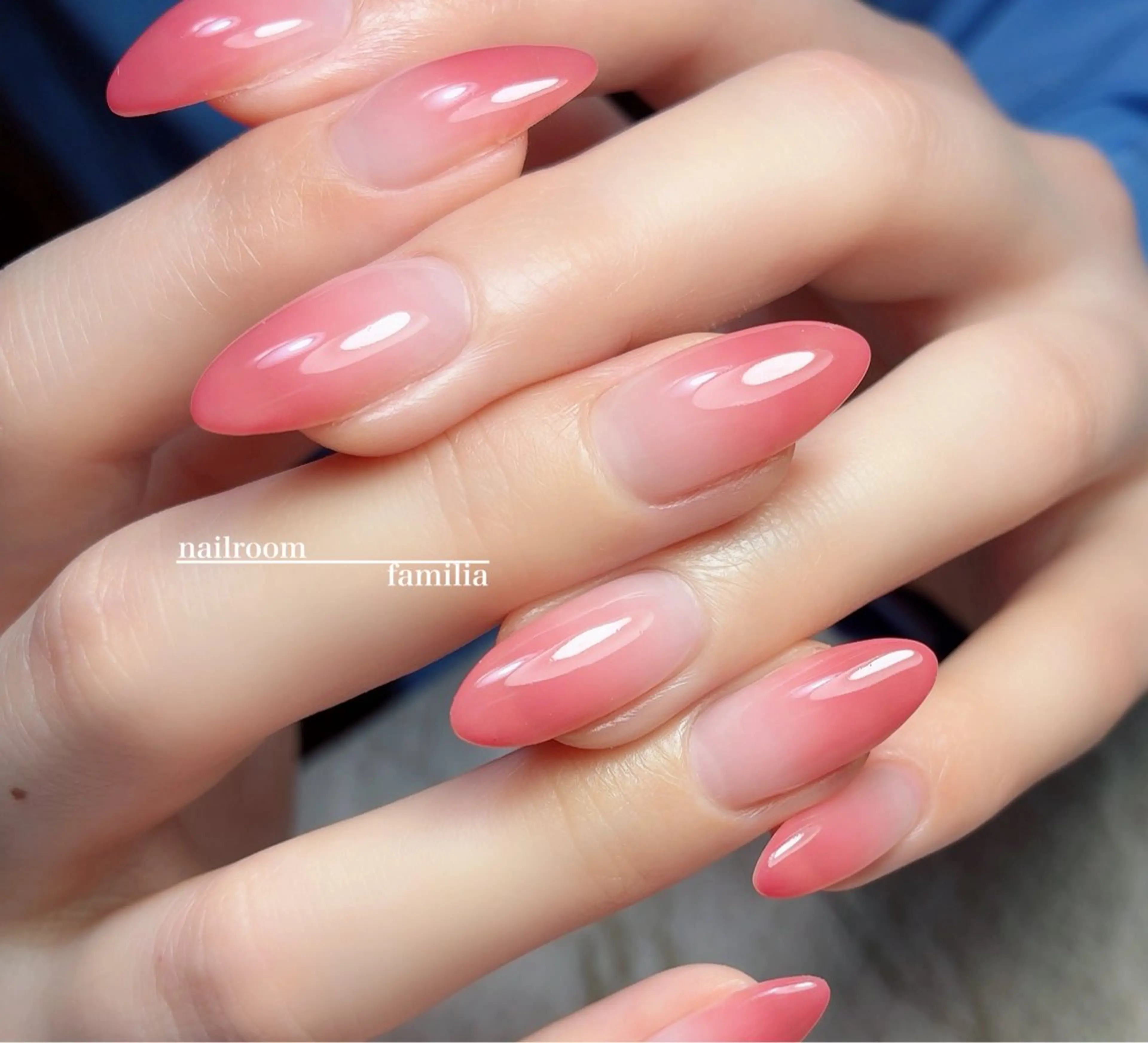 ネイル グラデーション ハンドネイル -nailroom- familiaのネイルデザイン