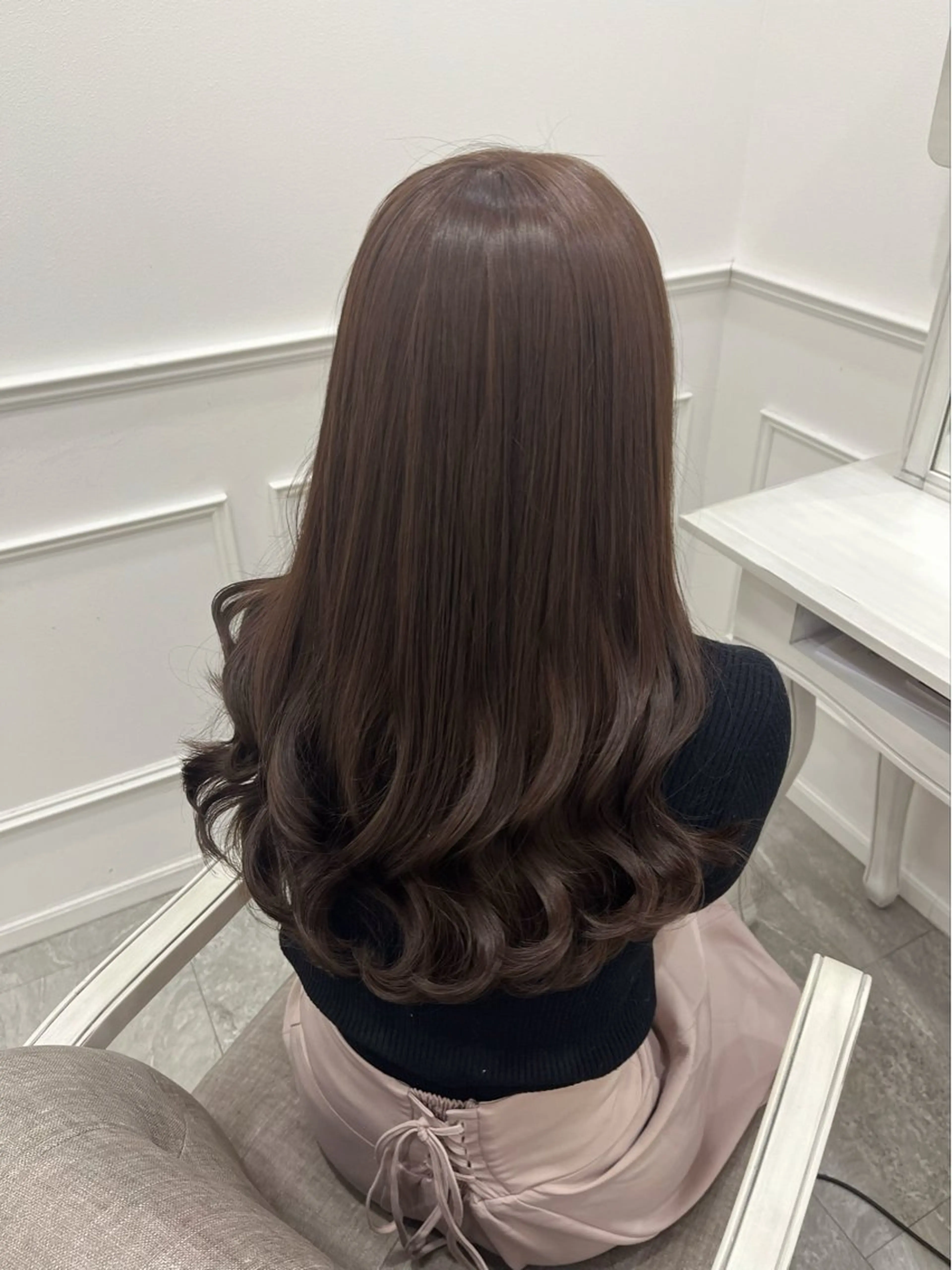 ロング カラー 新井 凪のヘアスタイル
