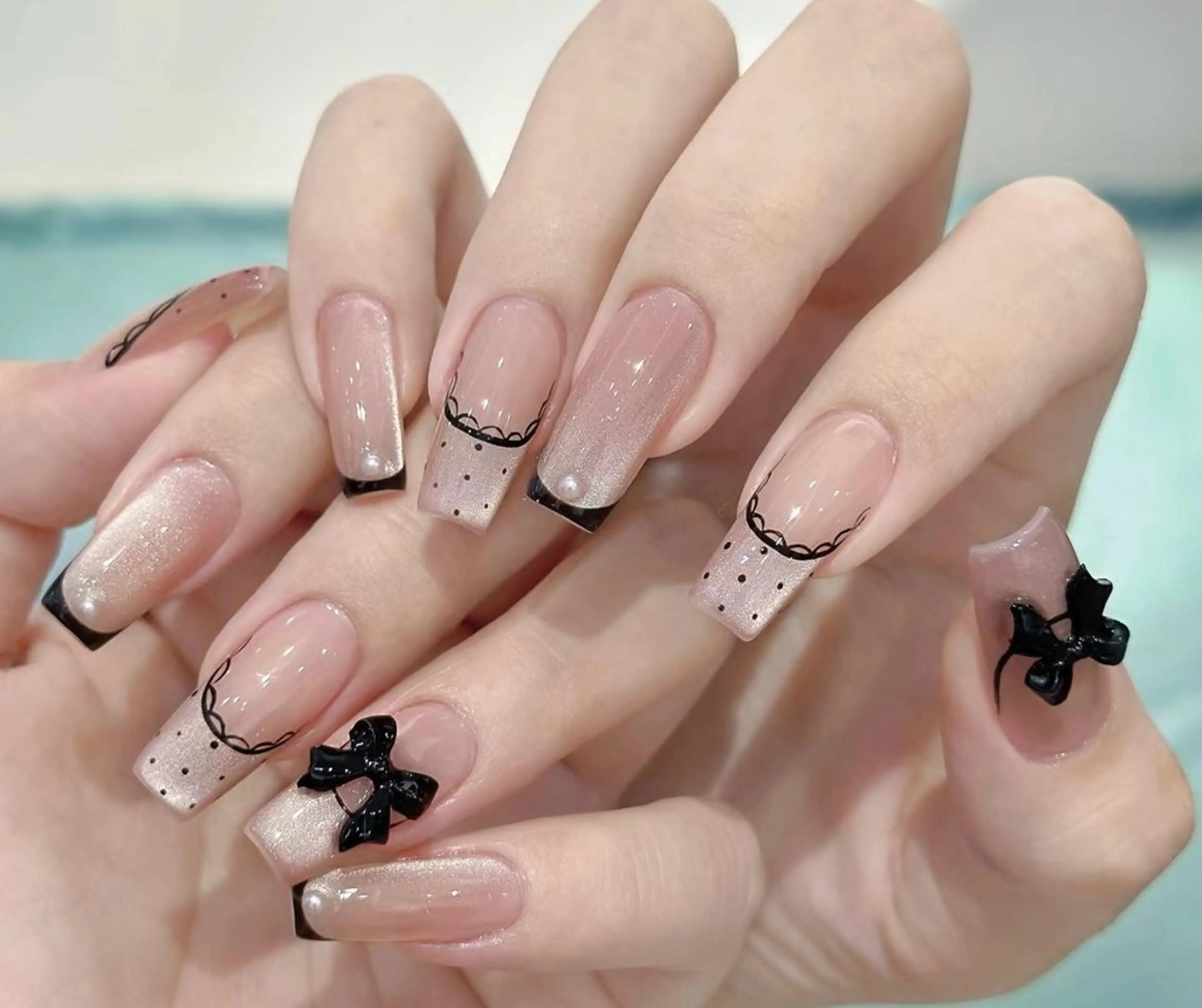 ネイル チークネイル 長さ出し フラワーネイル フレンチネイル ガーリー SunNail池袋駅 ワンホンネイルのネイルデザイン