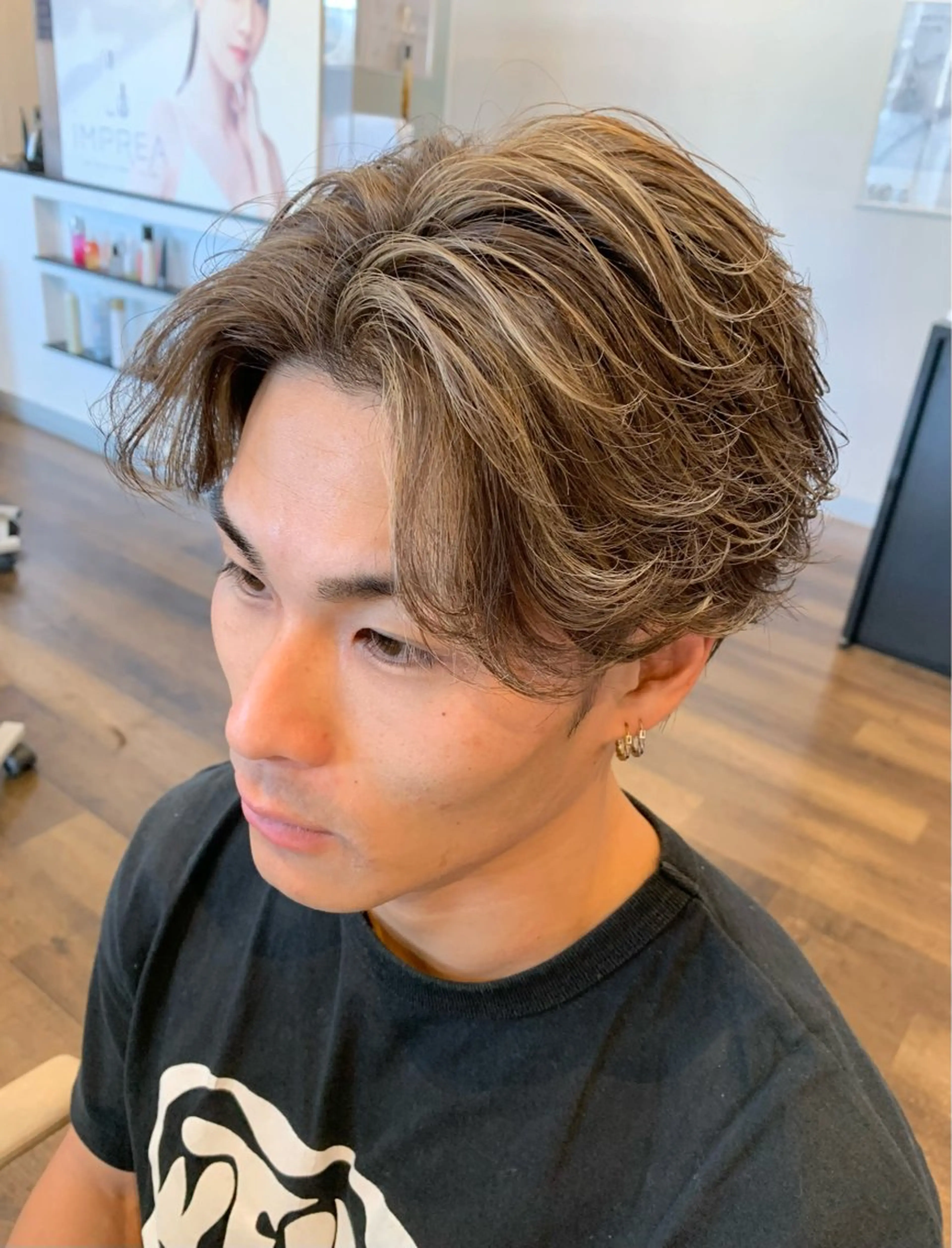 カラー パーマ メンズ フェザーパーマ メンズハイライト メンズパーマ ハイライトカラー カット ヘアカラー パーマ 【艶カラー】 STYLE 和泉俊希のヘアスタイル