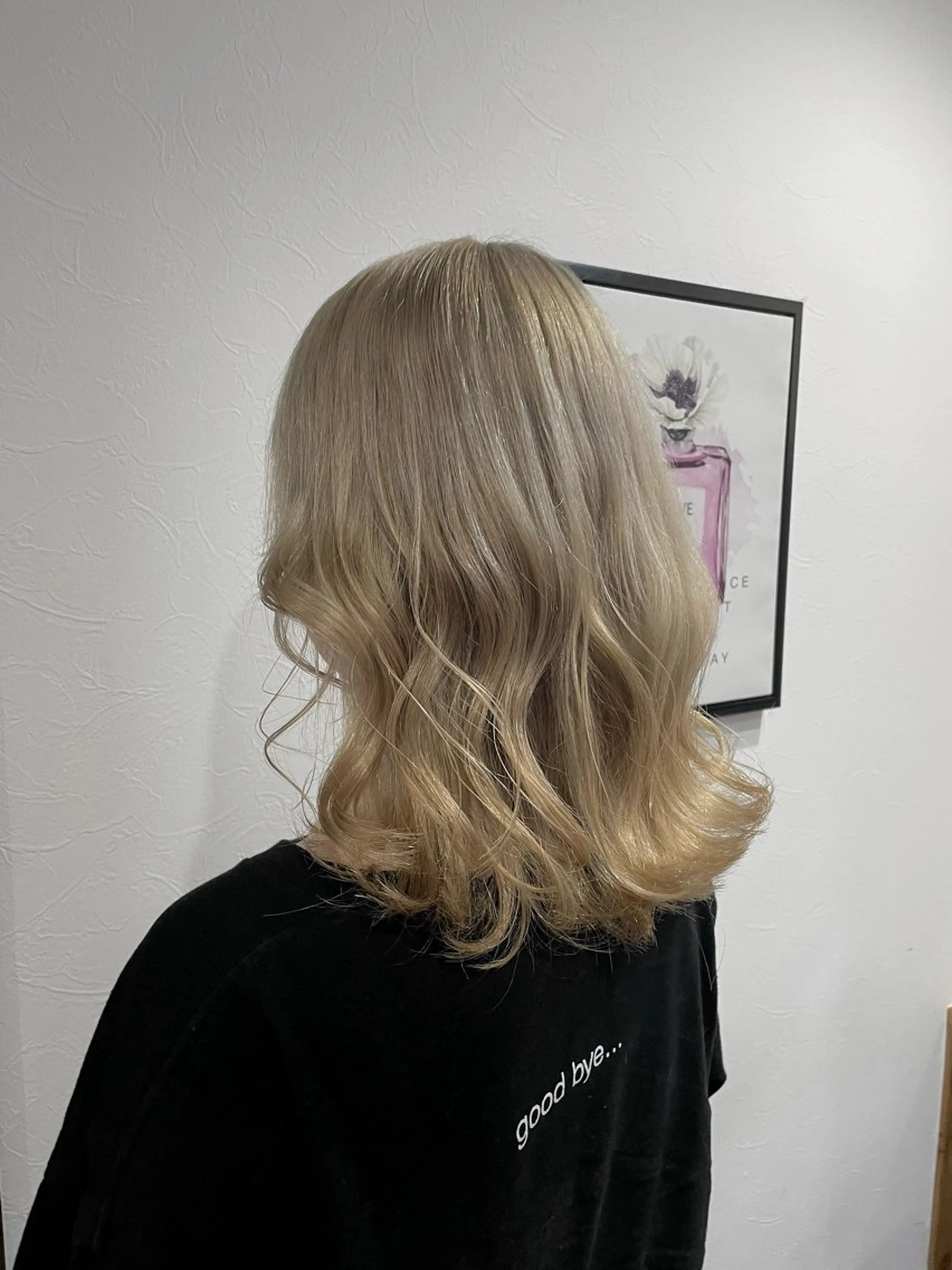 ミディアム カラー ベージュカラー ブリーチ ブロンド ブロンドベージュ acero + hair&eyelash 幸手店【アチェロ】所属・透明感/ハイライト 🌺MOMOKAのヘアスタイル