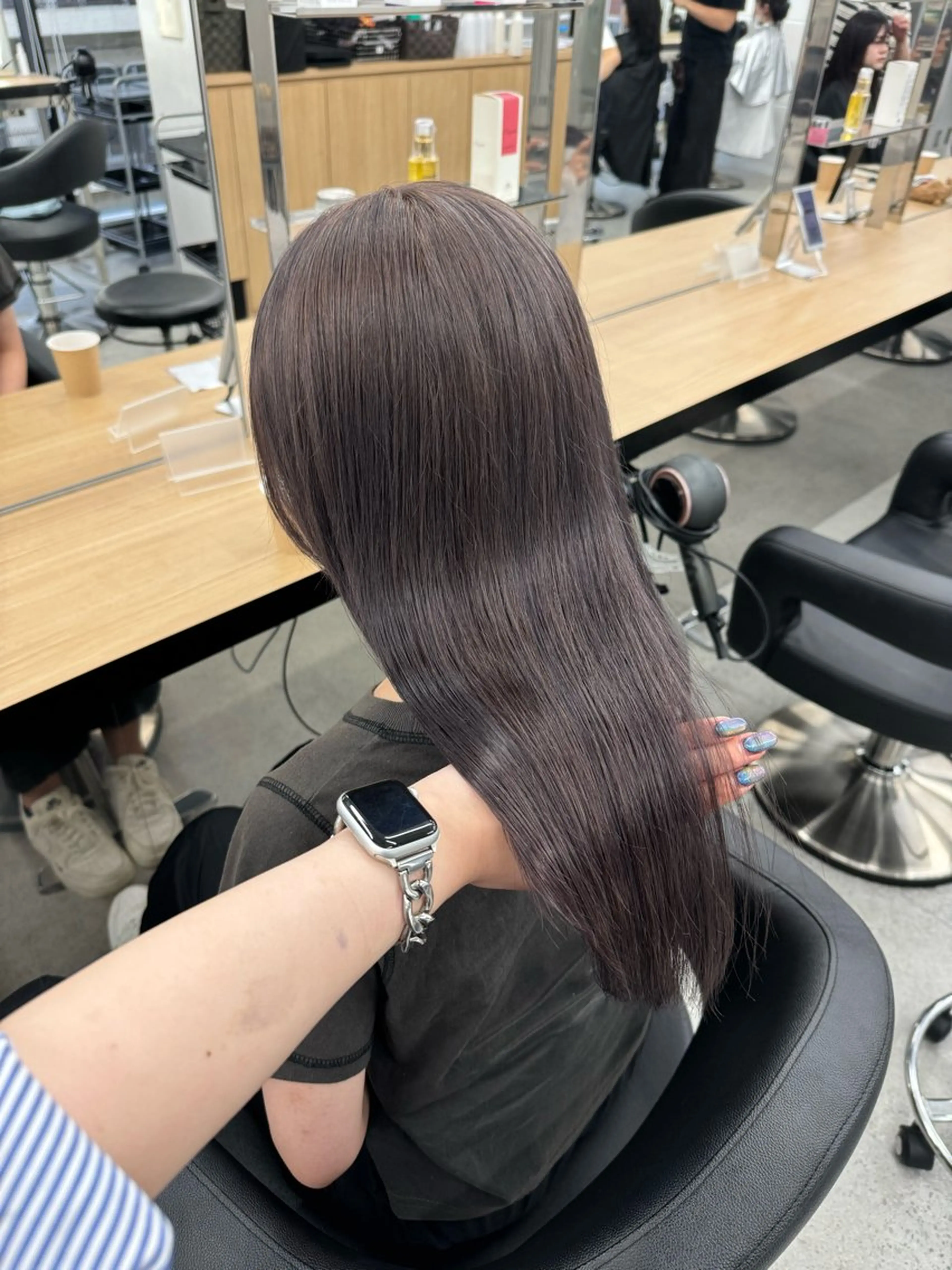 ロング カラー 暗髪🩶ラベンダー/ ブルー/ユウナ🤍のヘアスタイル