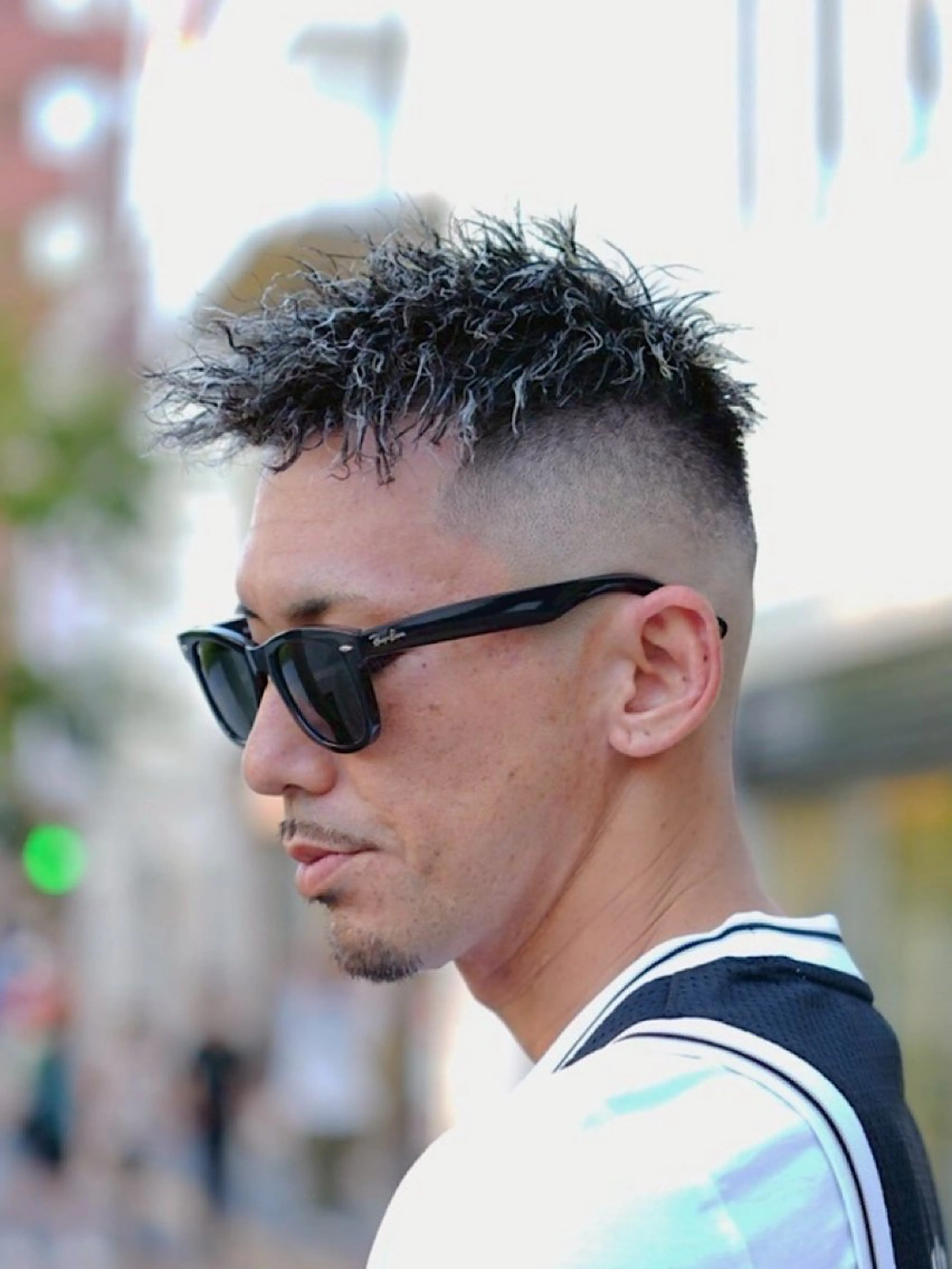 ショート カラー パーマ メンズ フェードカット メンズハイライト メンズメッシュ メンズパーマ スペインカール SLASHメンズ専門 大西郁也のヘアスタイル