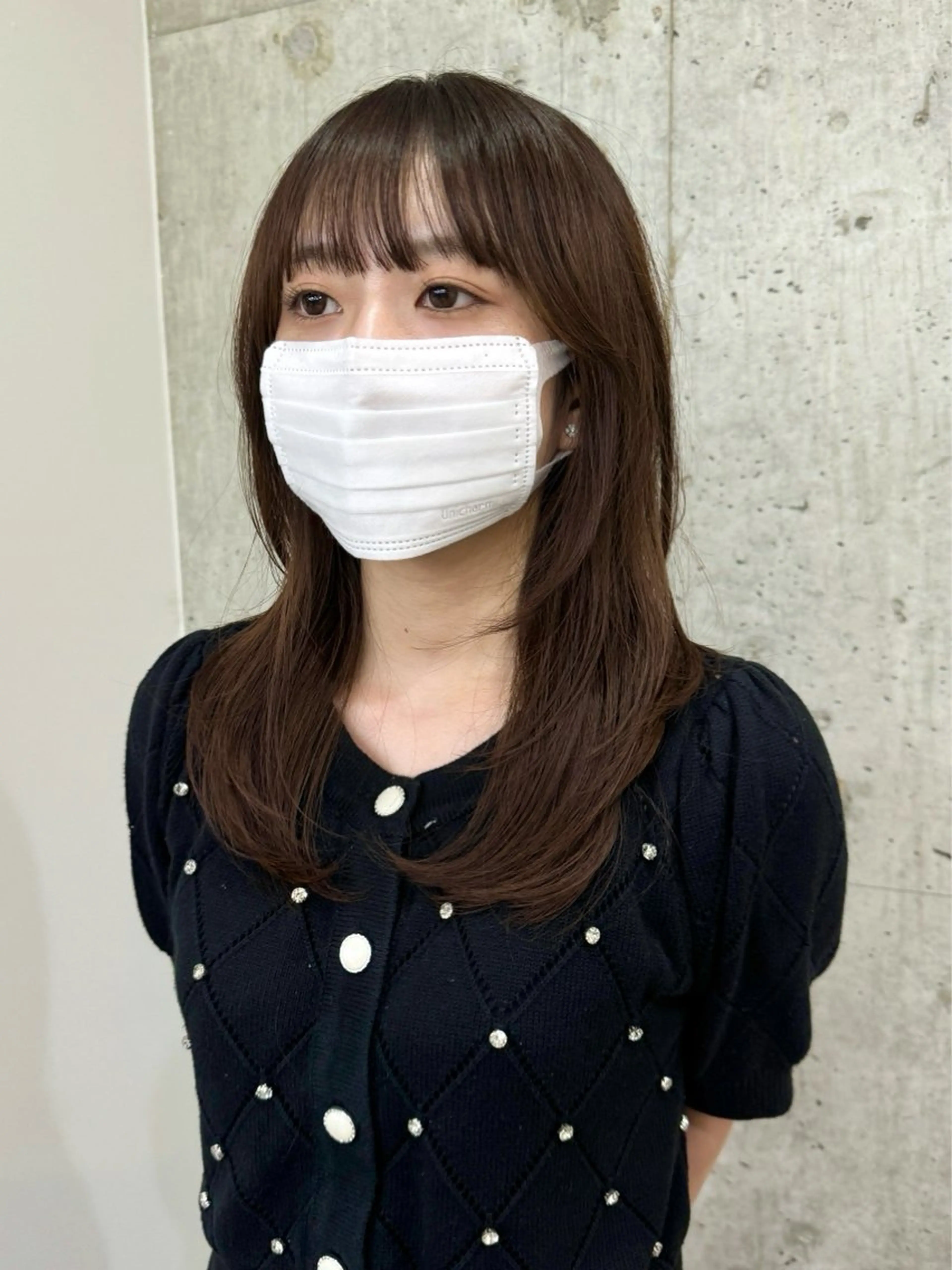 セミロング レイヤーカット 切りっぱなしボブ/ ブリーチカラー/大塚のヘアスタイル