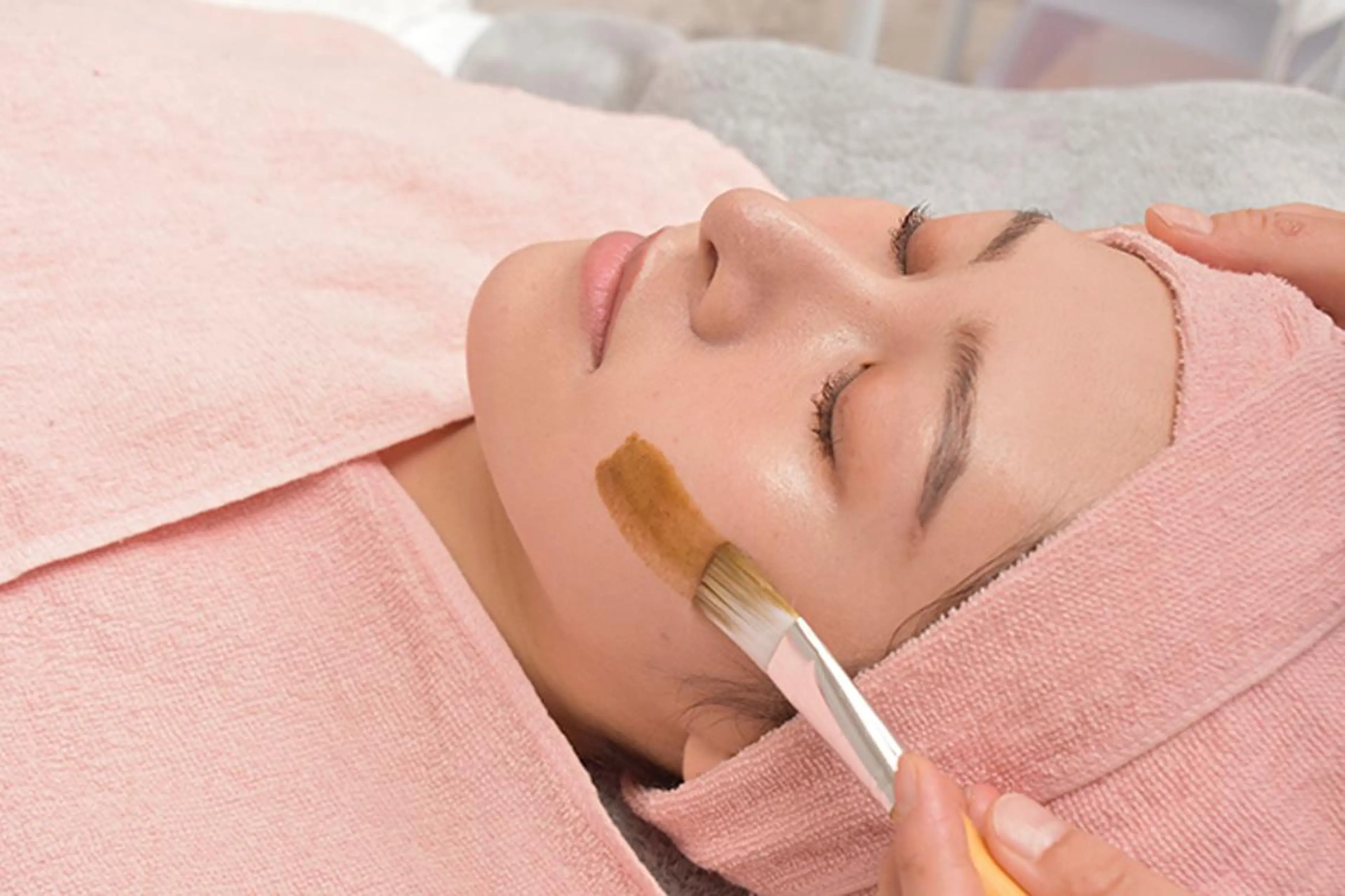 ✨Wピーリング✨《 BHA・AHA＆ハーブピーリング&リンパドレナージュ 》で肌質ケア！【ニキビ】【シワ】等のお悩みに！の写真