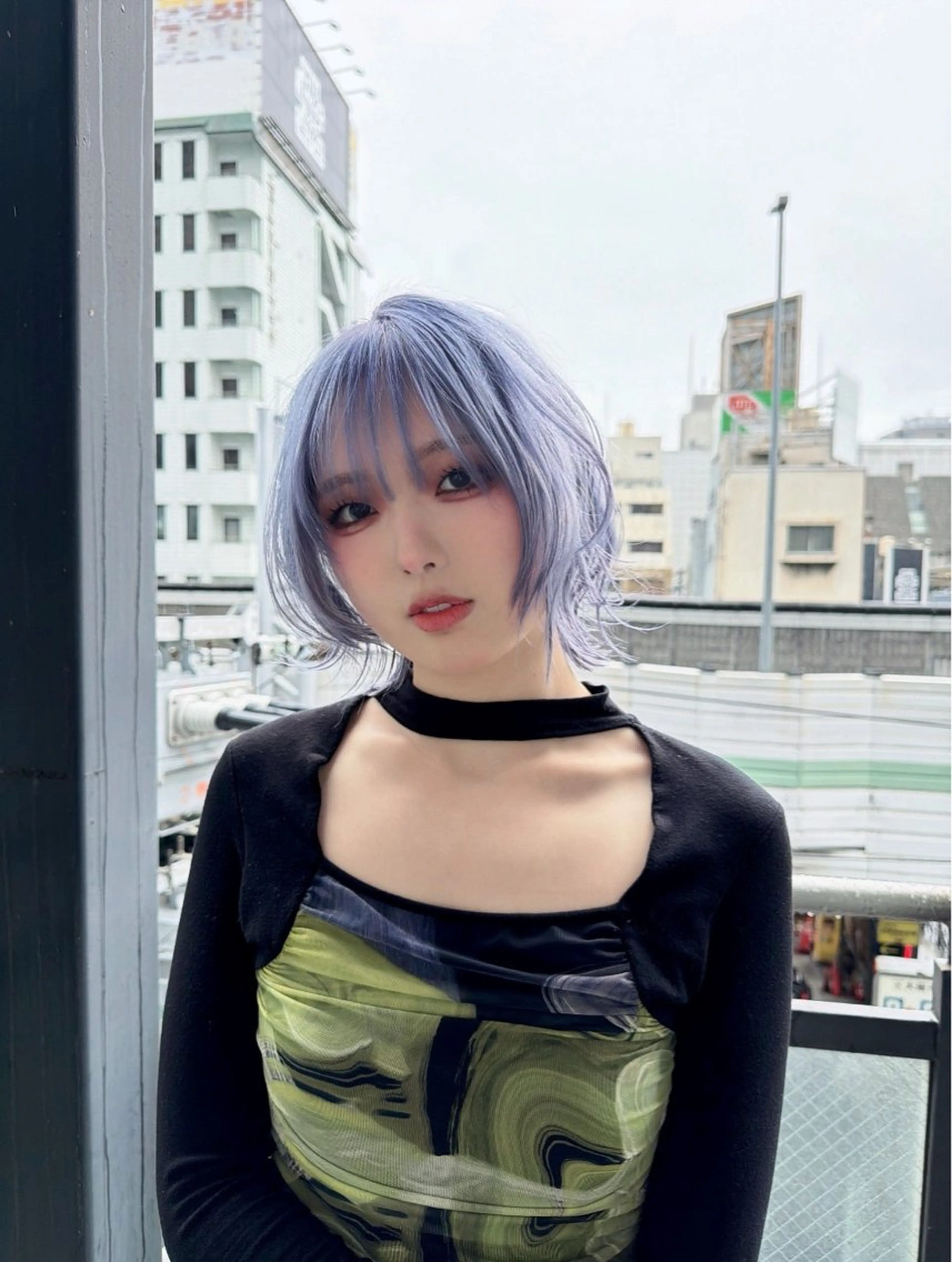 ショート カラー パーマ ヘアアレンジ 切りっぱなしボブ 前下がりボブ ボブレイヤー ブリーチ ケアブリーチ 【.ico】心斎橋/ ウルフ/飛田ゆうきのヘアスタイル