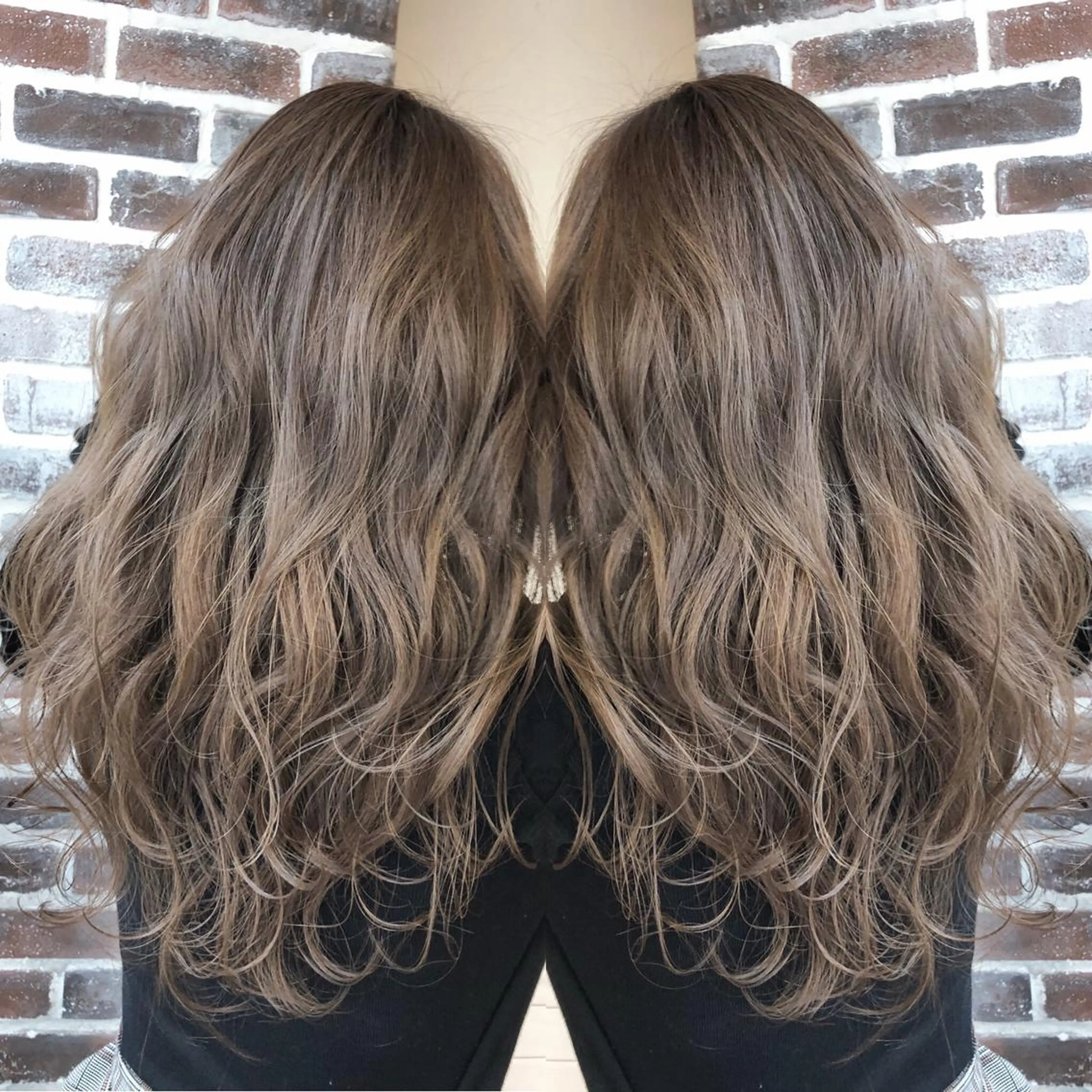 ロング カラー グレージュ ハイライトカラー ハイライト カット ヘアカラー トリートメント ヘッドスパ 木下大地 HAIR  Oneのヘアスタイル