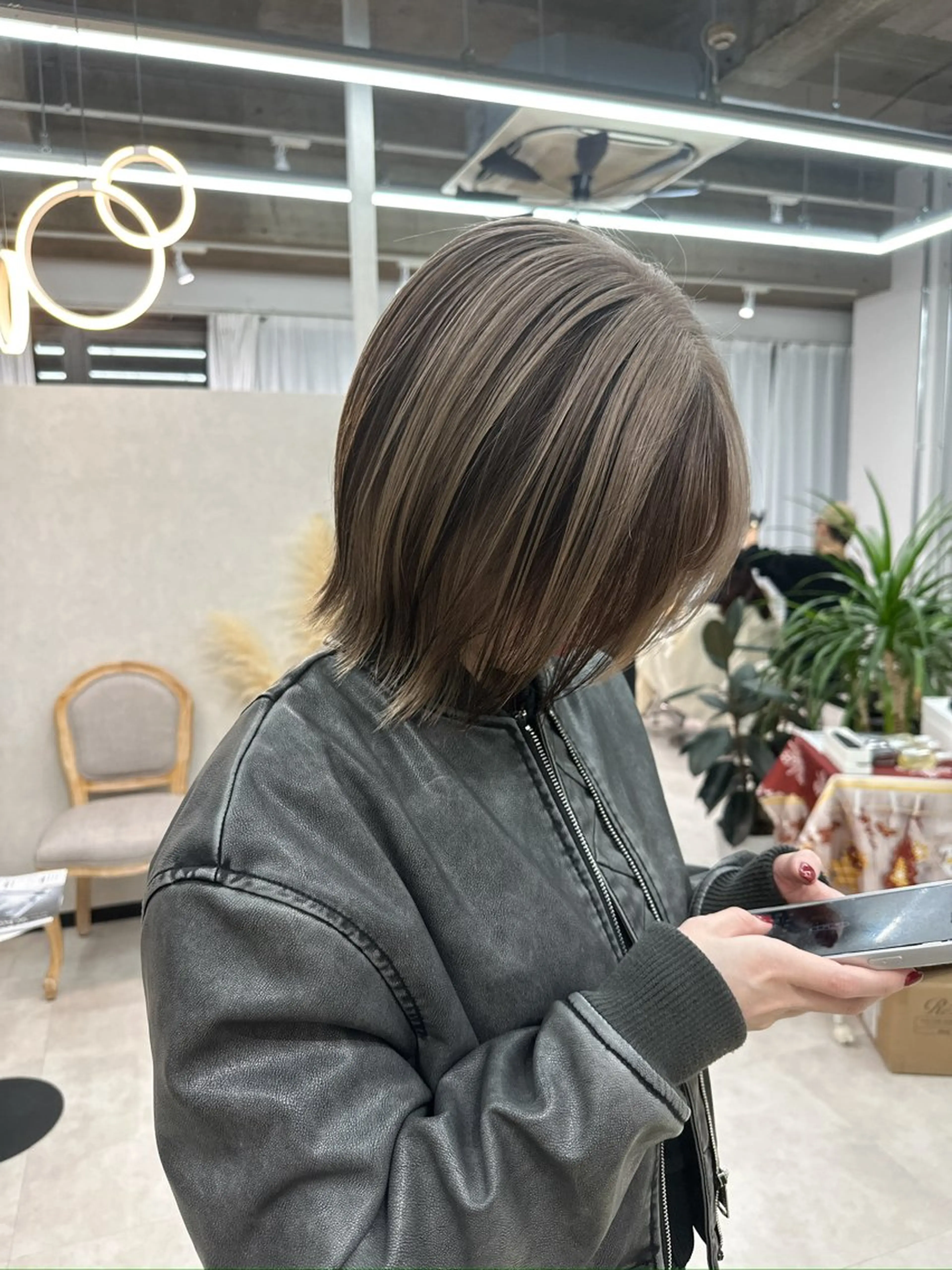 ショート カラー カット ヘアカラー トリートメント ヒラ マツのヘアスタイル