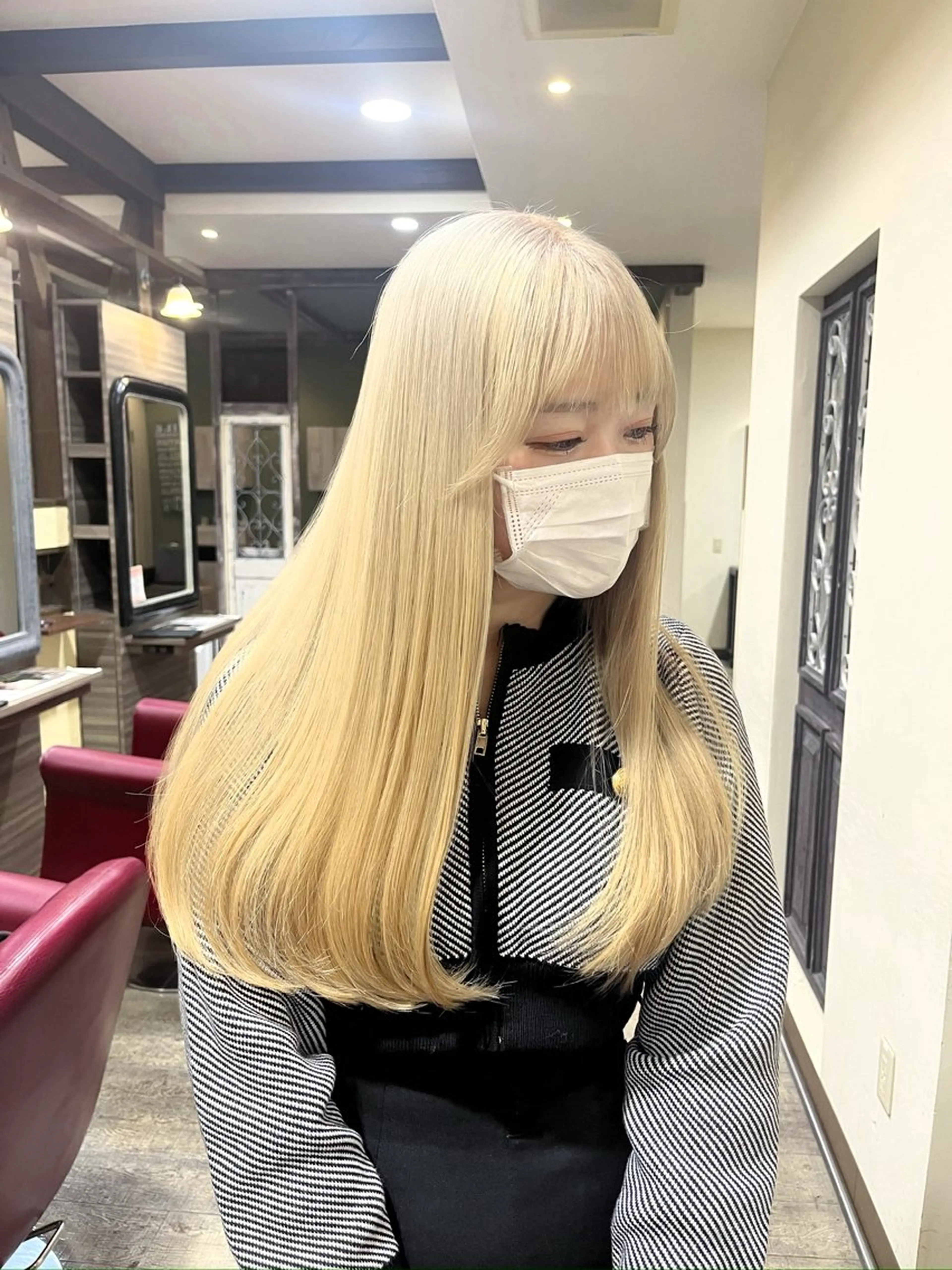 カラー ブリーチ ブロンド ホワイトブロンド 森 理音のヘアスタイル