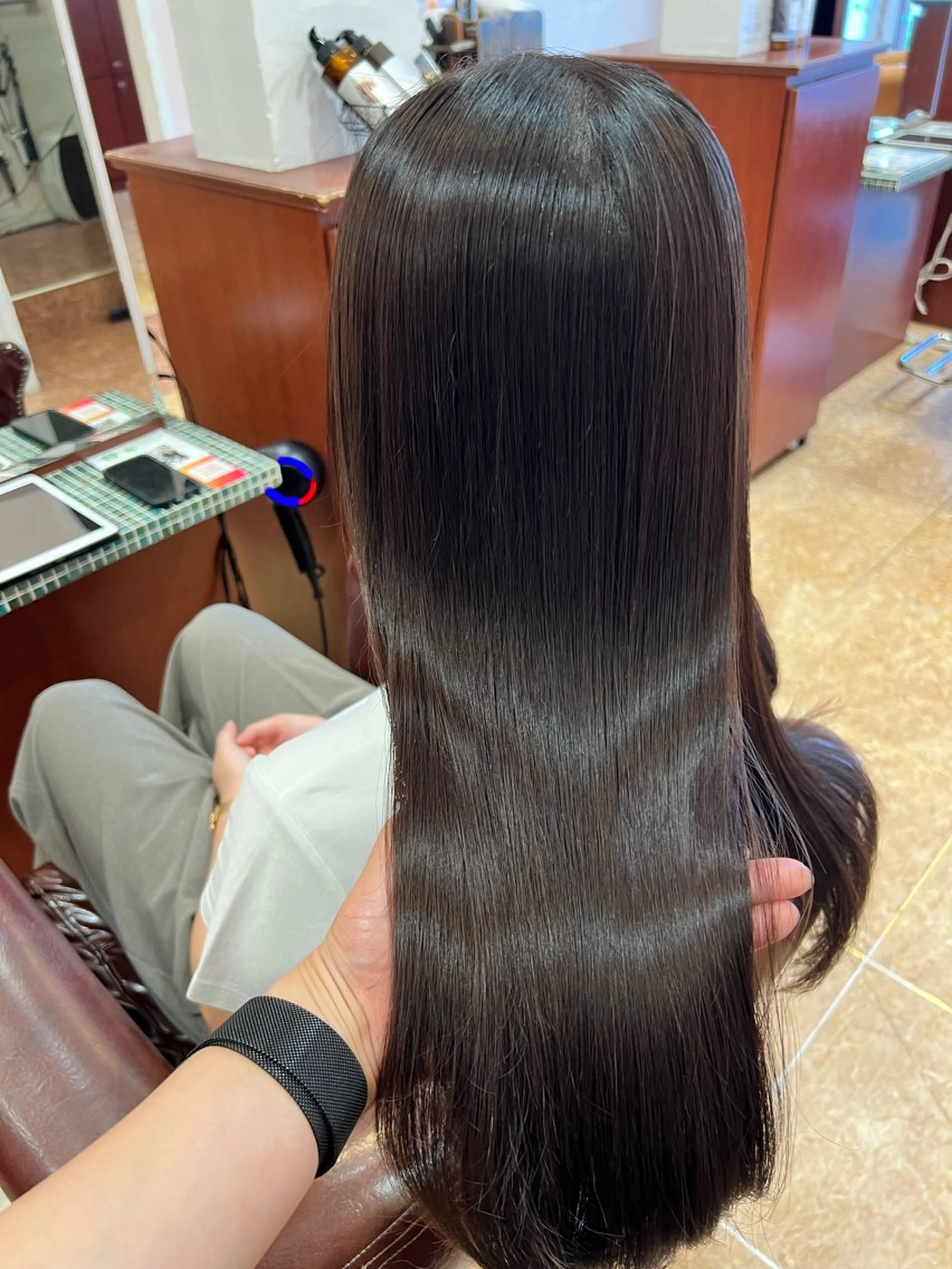 ロング 加藤 絵美のヘアスタイル