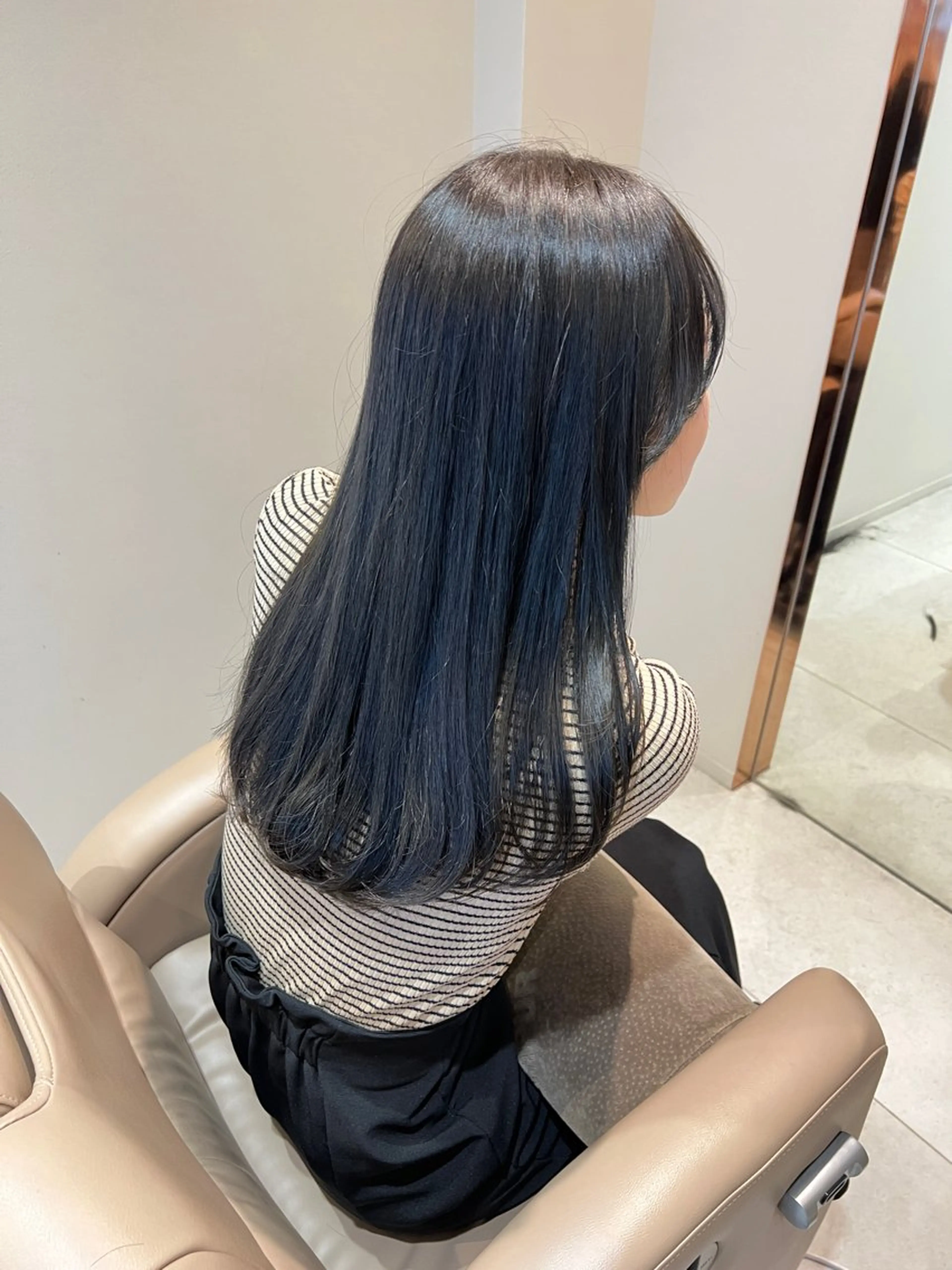 ロング カラー ベージュカラー オリーブベージュ トリートメント カット ヘアカラー トリートメント THINK SHOP sakiのヘアスタイル